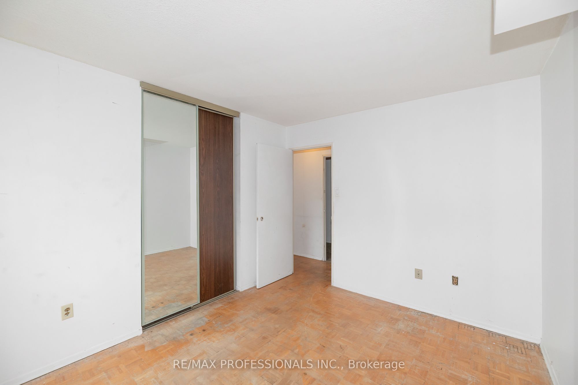 1515 Lakeshore Road 708 Property Photo 19
