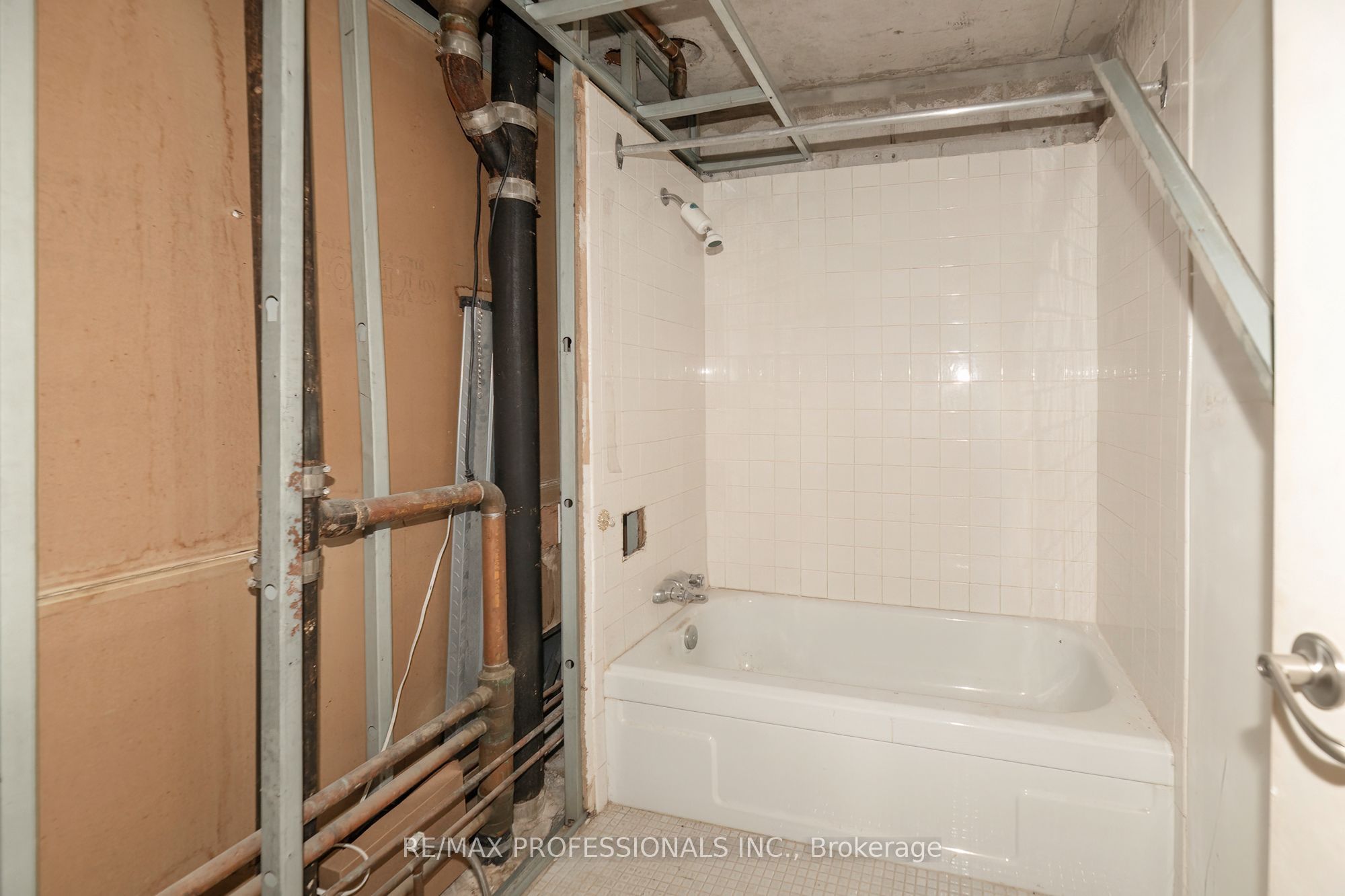 1515 Lakeshore Road 708 Property Photo 20