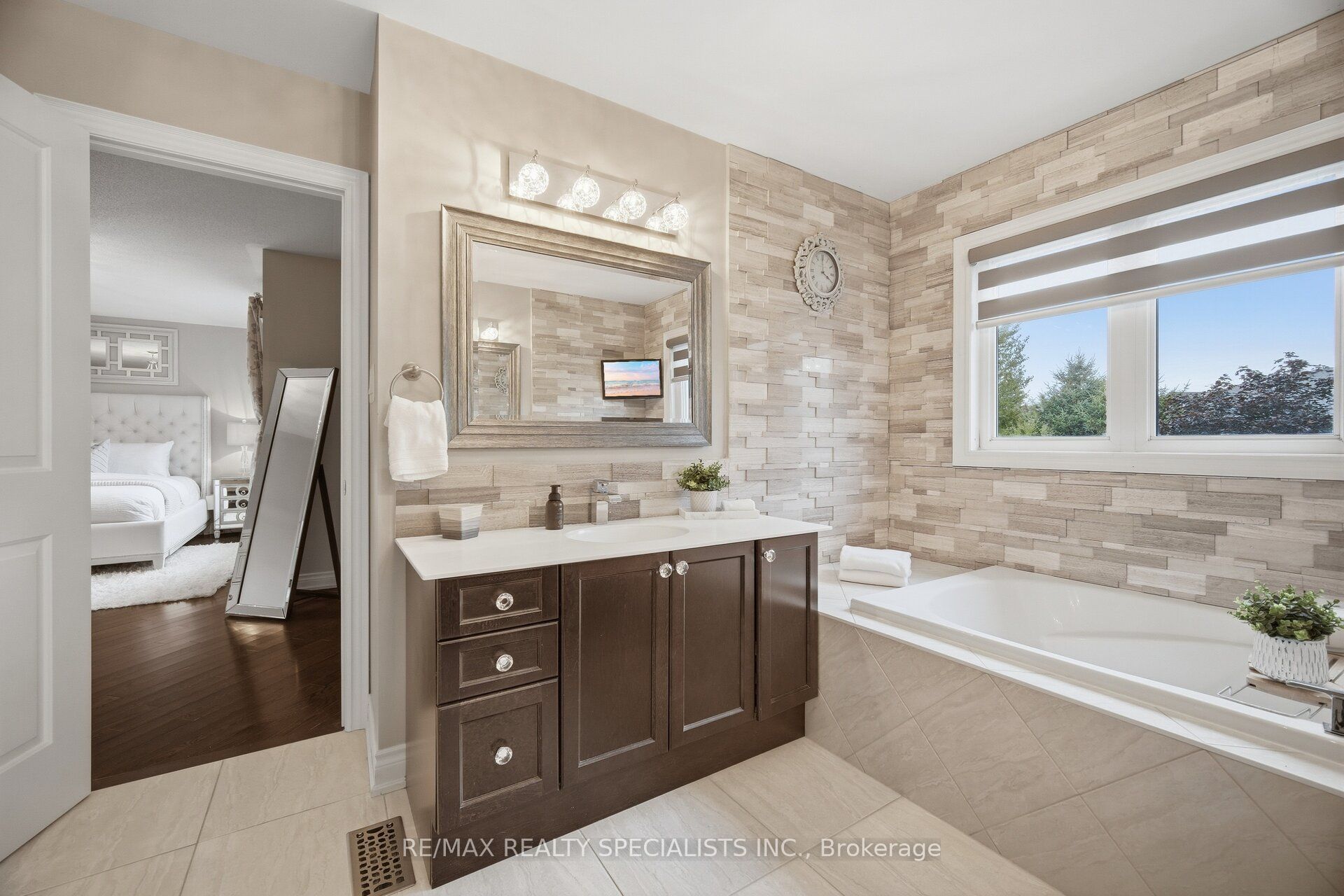 6 Mccandless Court Property Photo 22