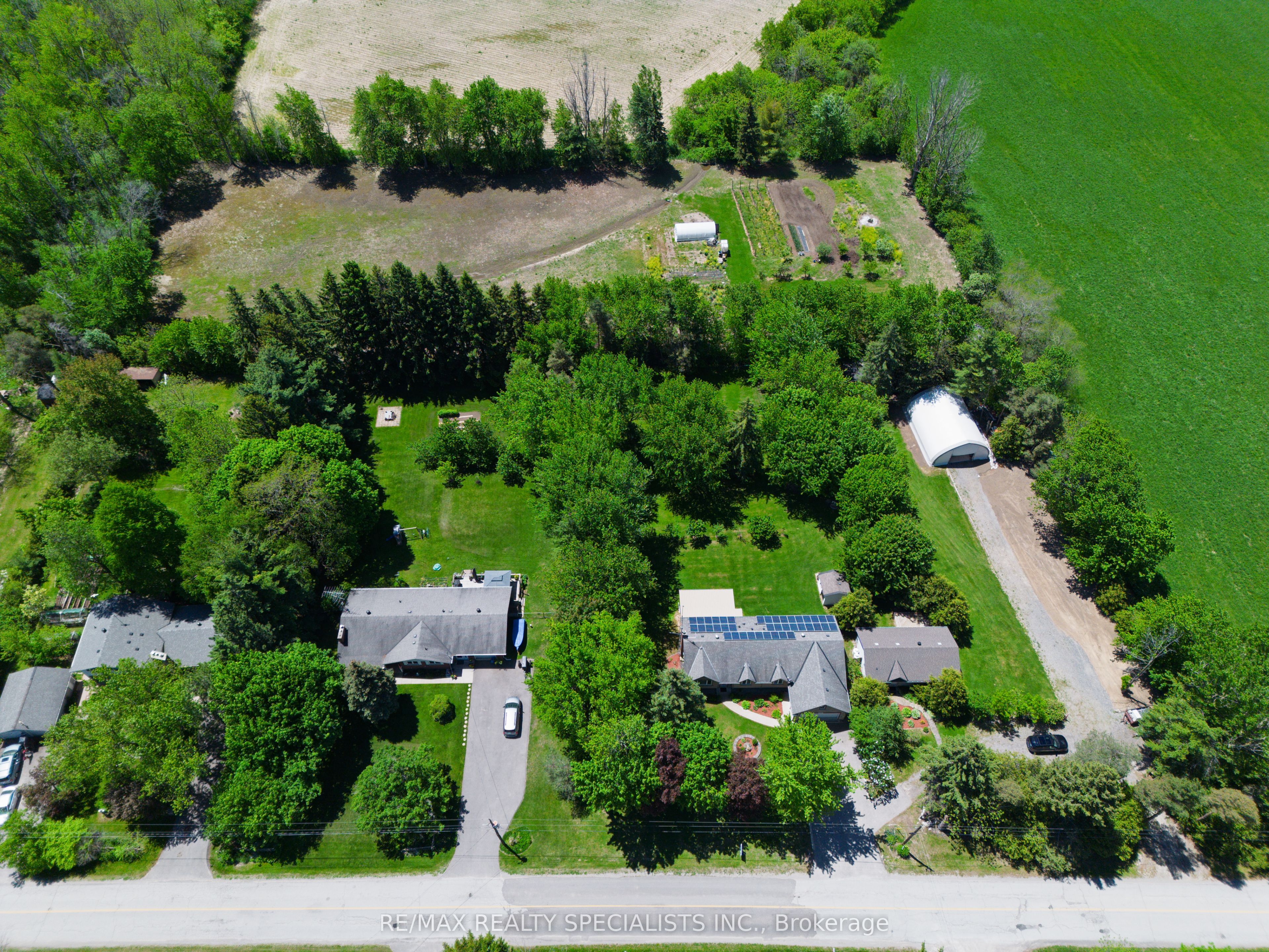 10642 Sixth Line Property Photo 3