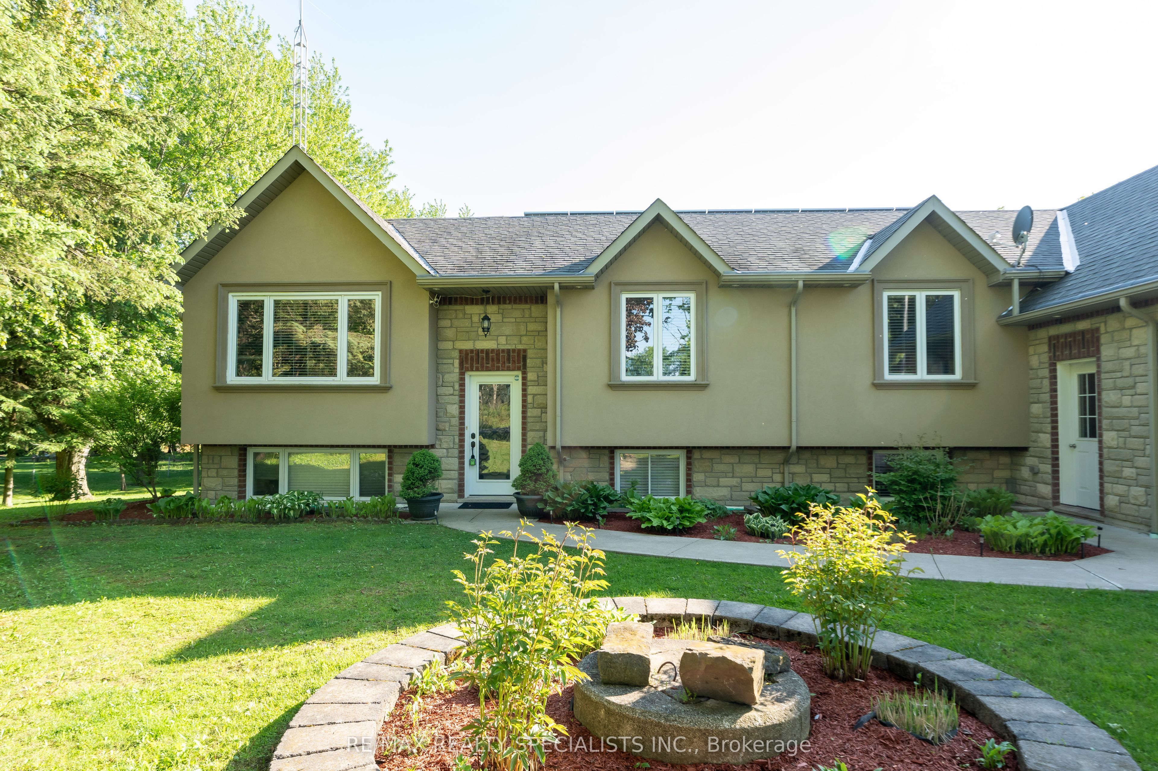 10642 Sixth Line Property Photo 4