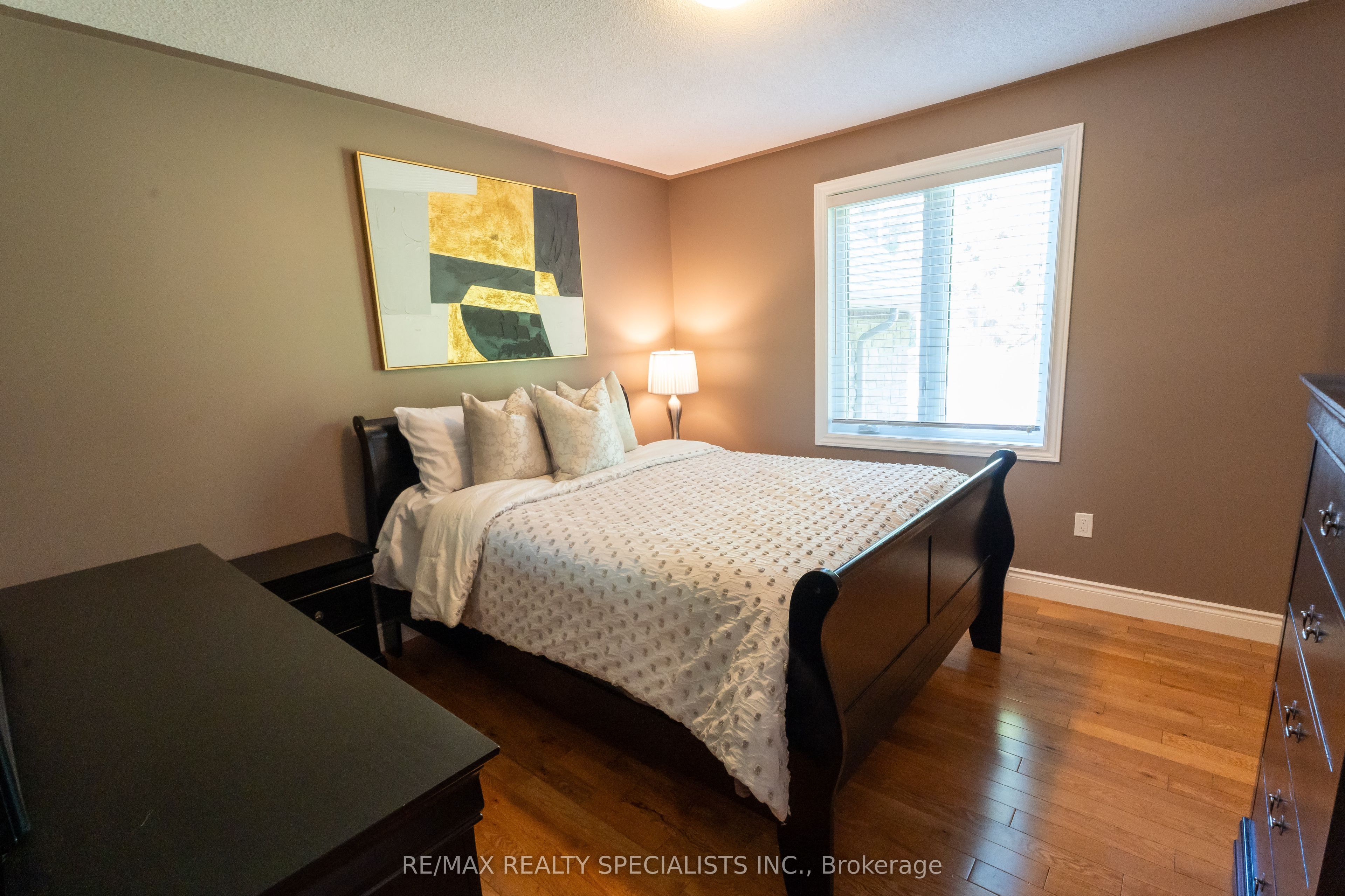 10642 Sixth Line Property Photo 13