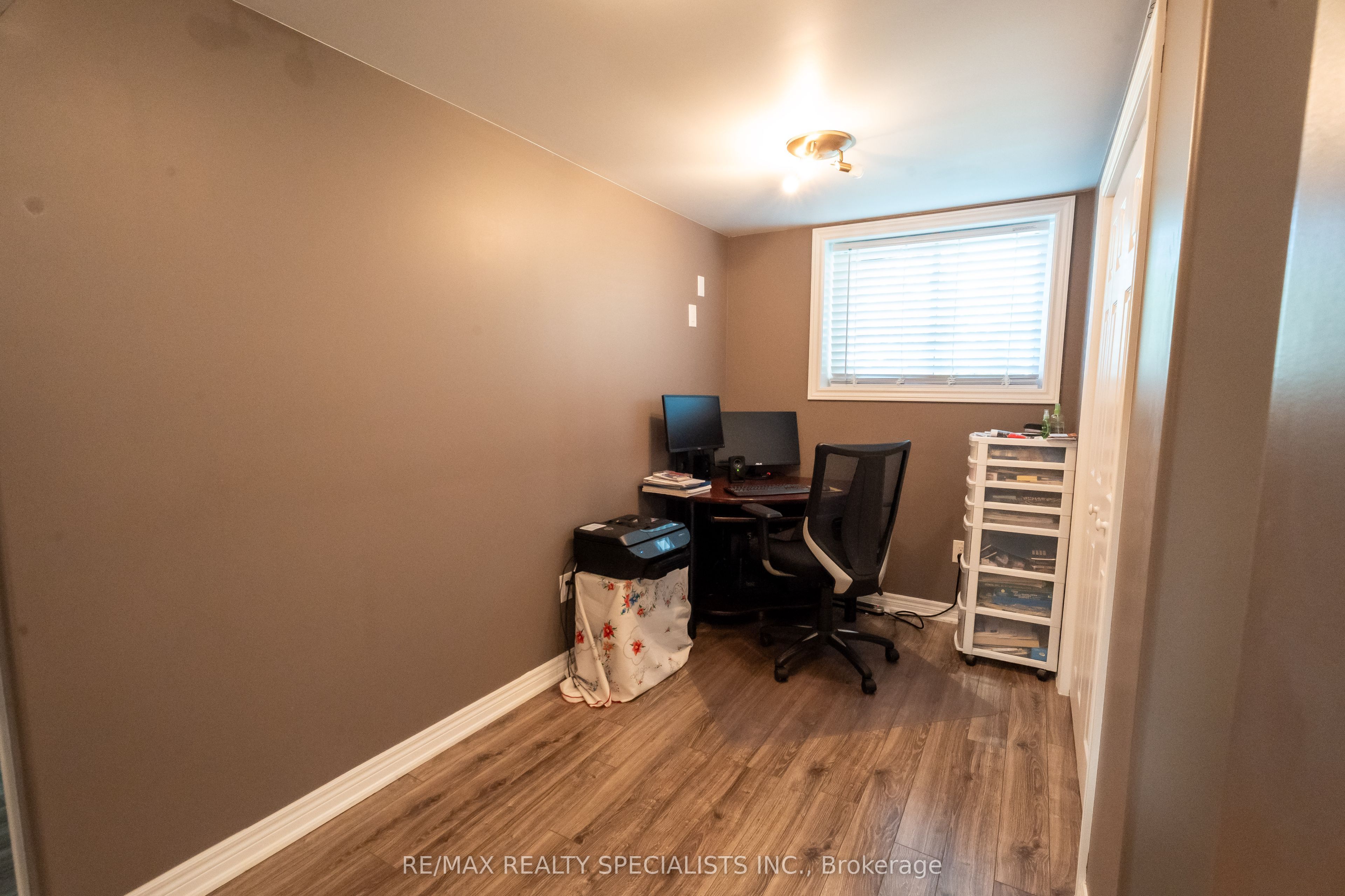 10642 Sixth Line Property Photo 22