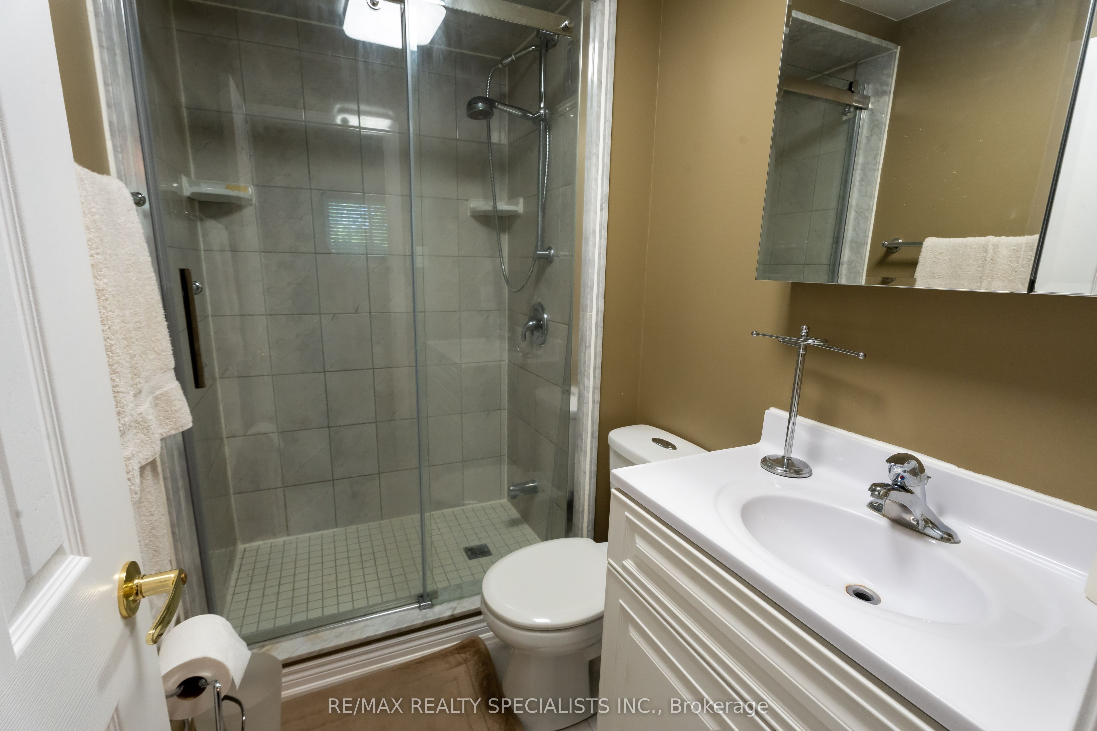 10642 Sixth Line Property Photo 26