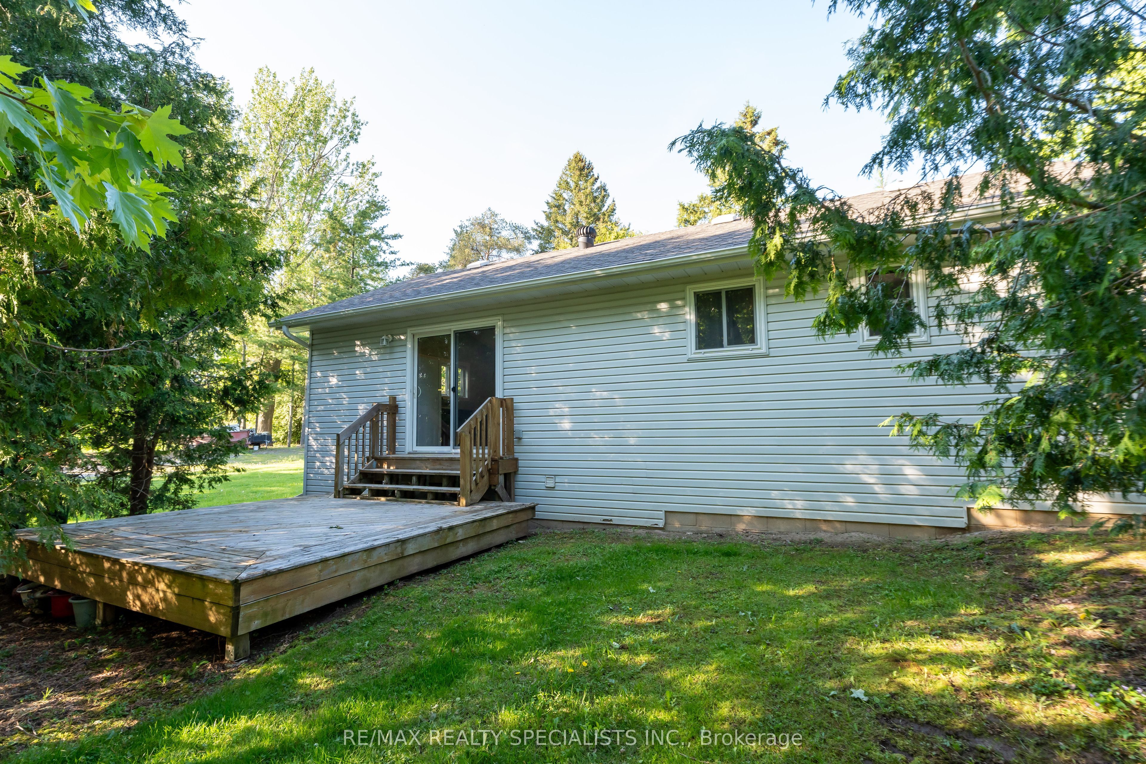 10642 Sixth Line Property Photo 39