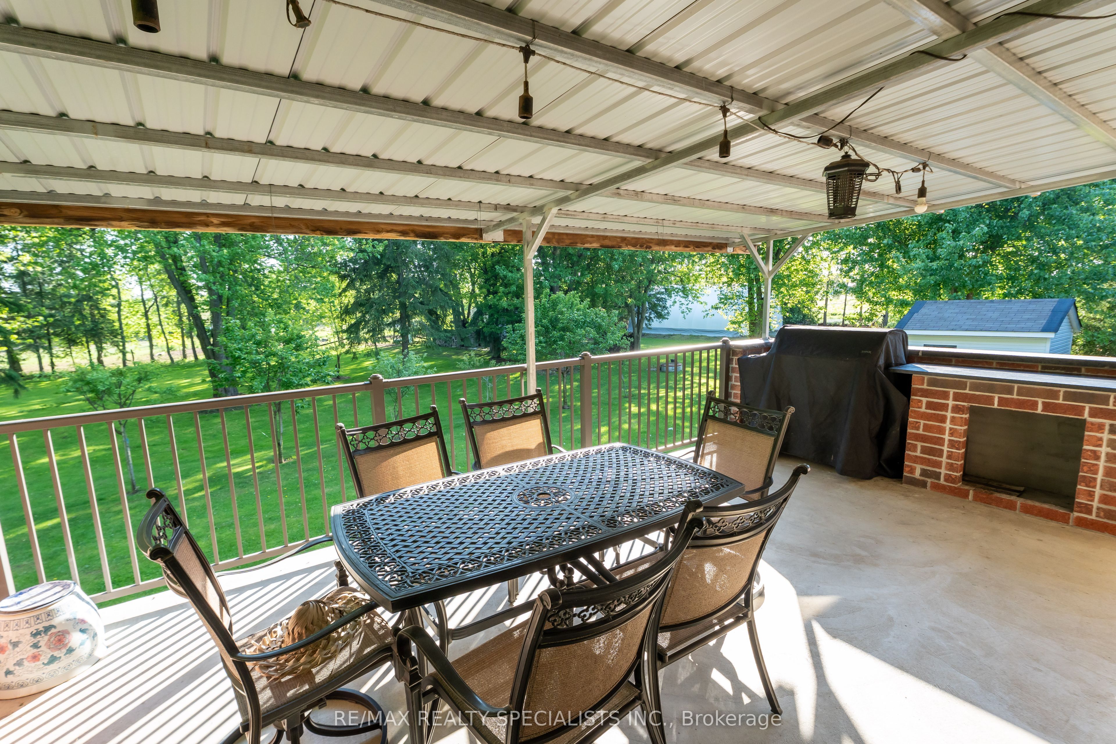 10642 Sixth Line Property Photo 44