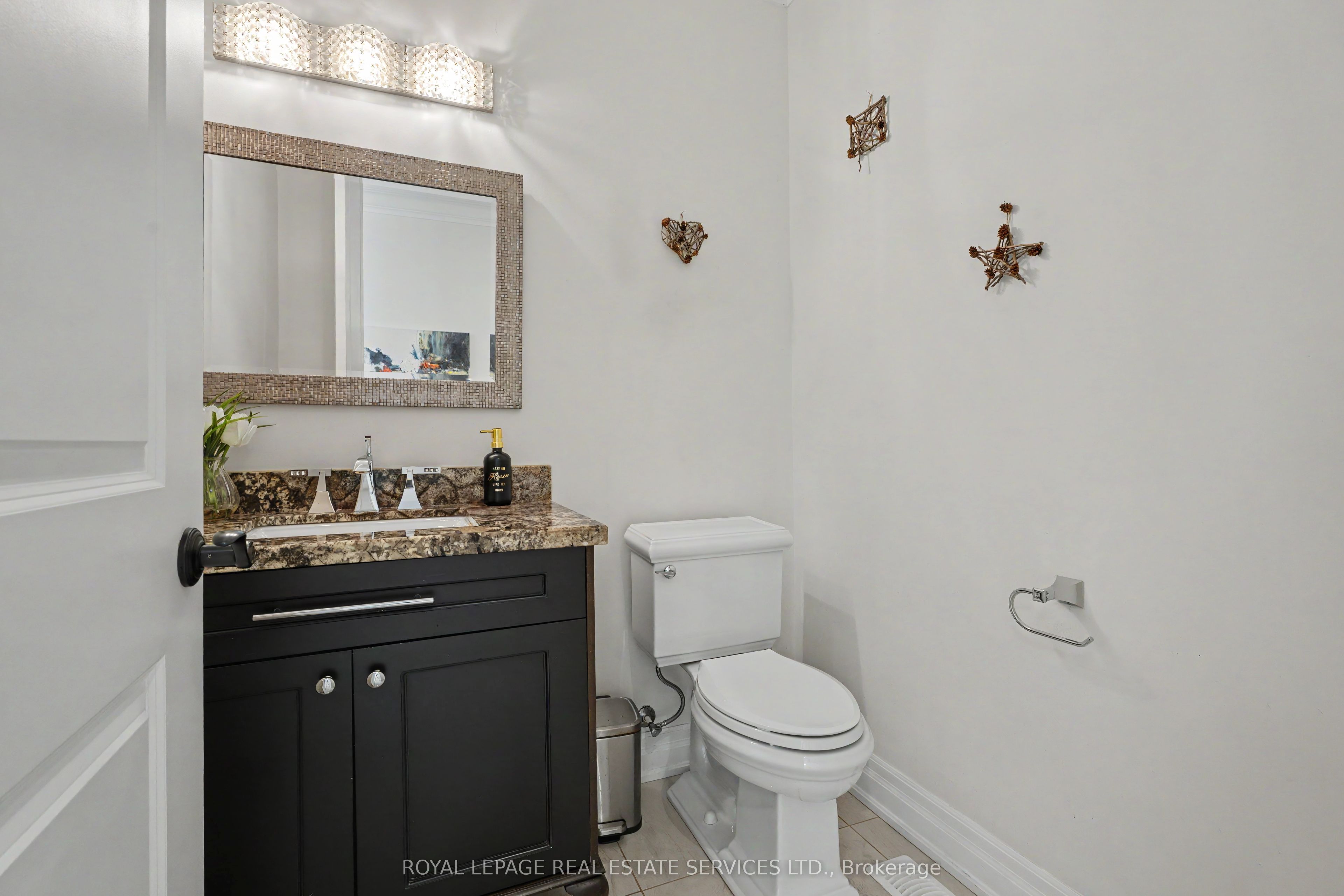 369 Lees Lane Property Photo 17