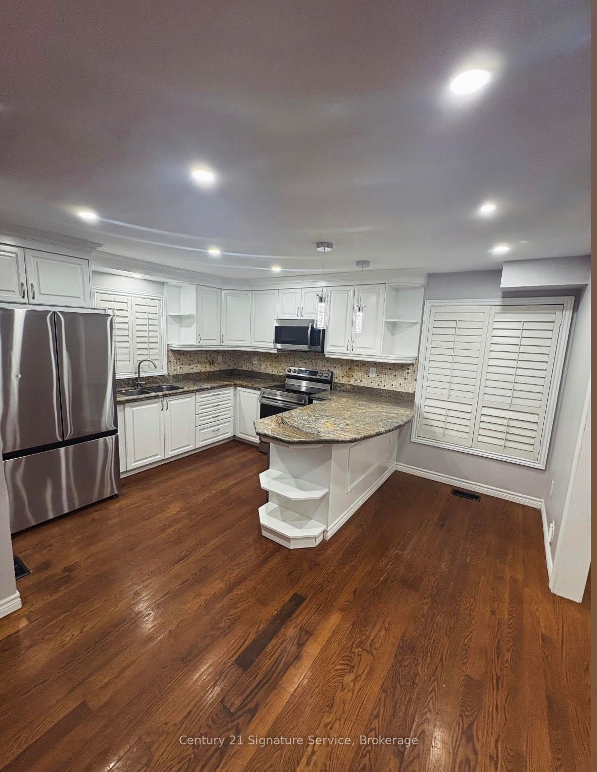 28 Homeland Court Upper Property Photo 4