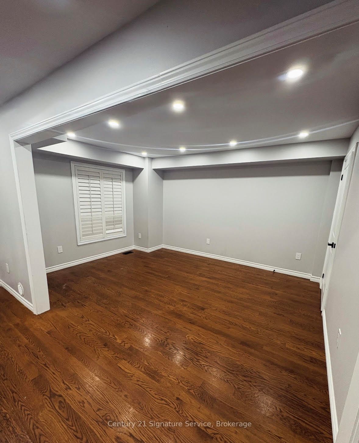 28 Homeland Court Upper Property Photo 6