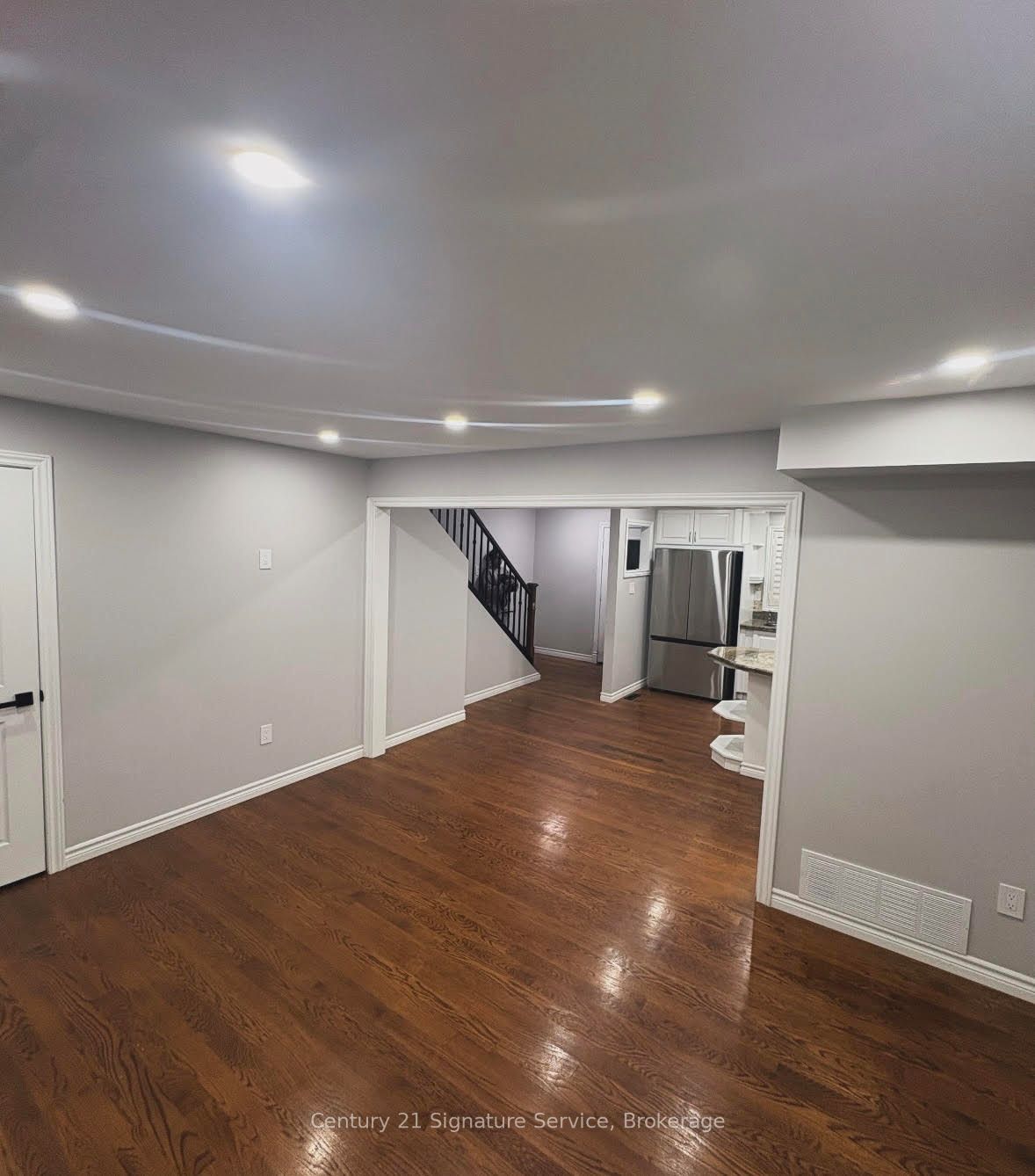 28 Homeland Court Upper Property Photo 7