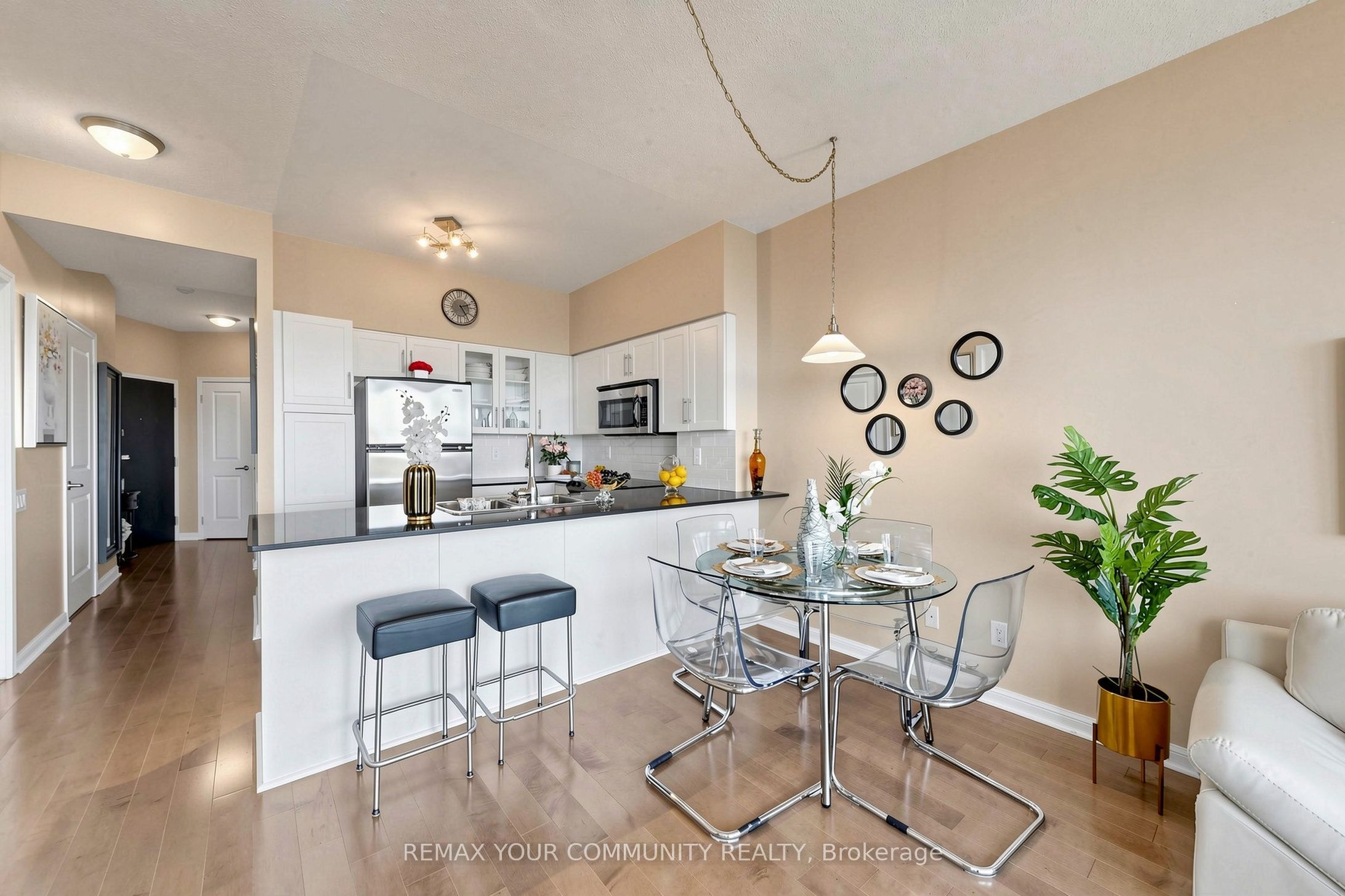 15 Windermere Avenue 1506 Property Photo 16