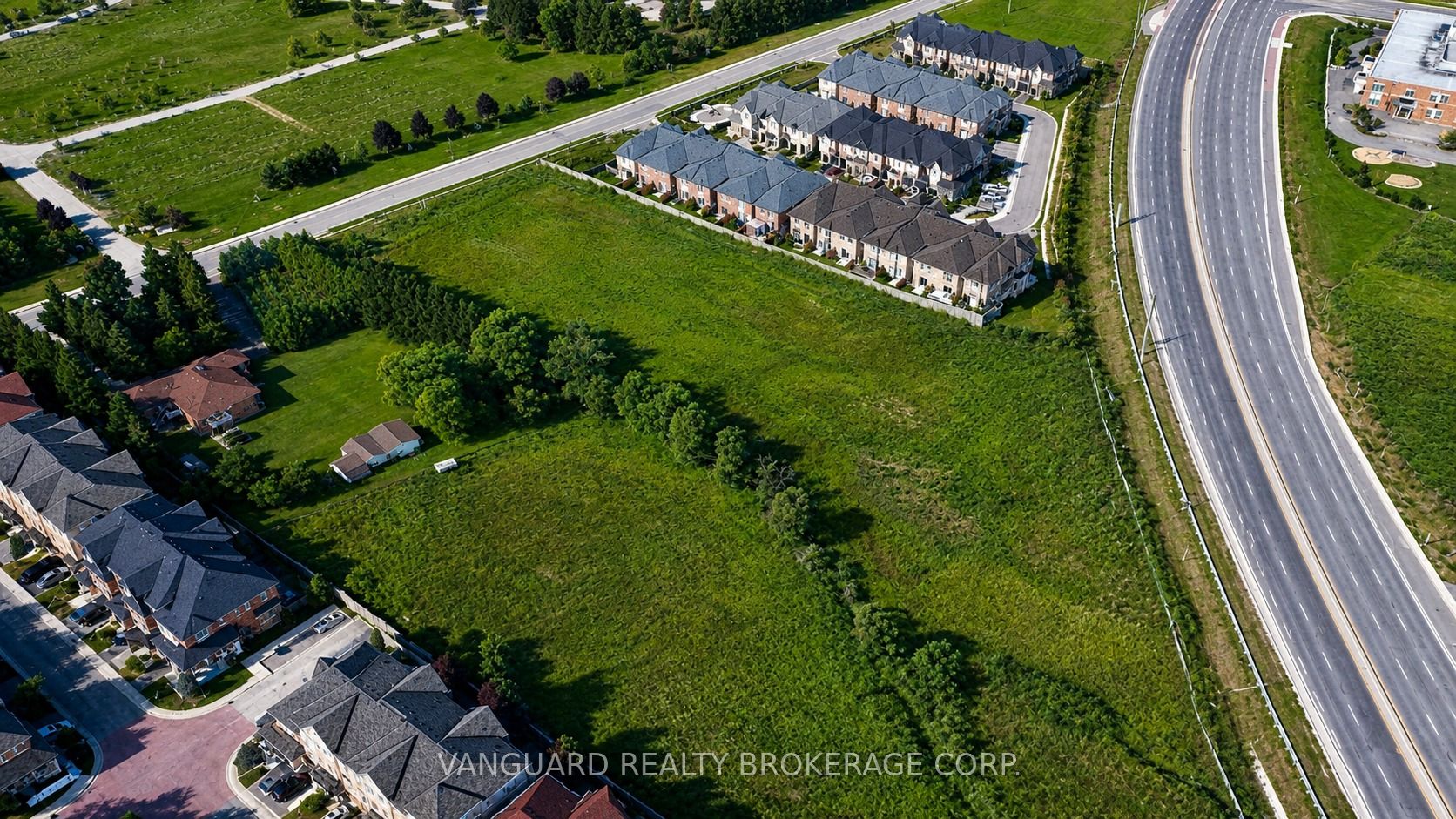 14 Chinguacousy Road Property Photo 7