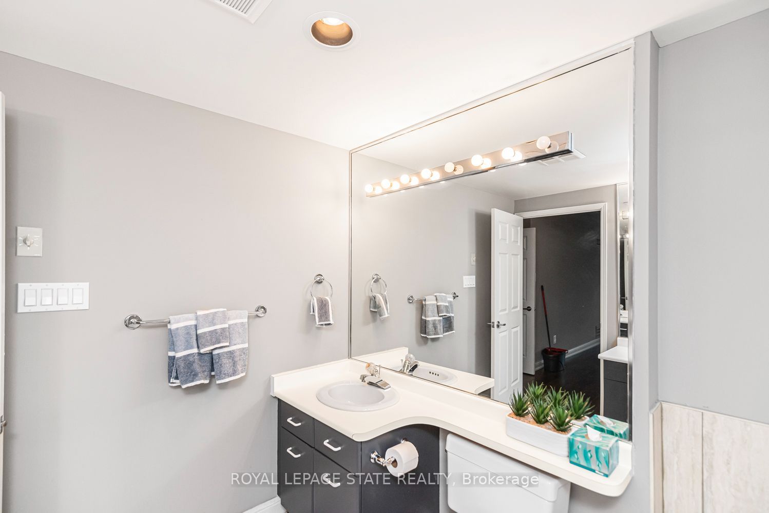 430 Pearl Street 403 Property Photo 31
