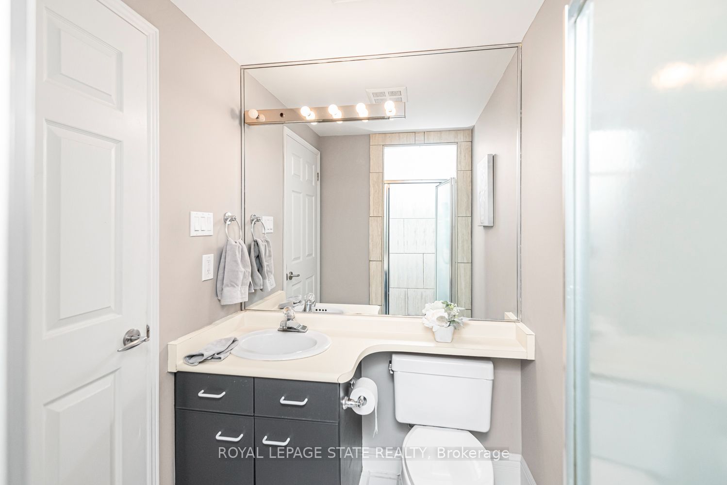 430 Pearl Street 403 Property Photo 35
