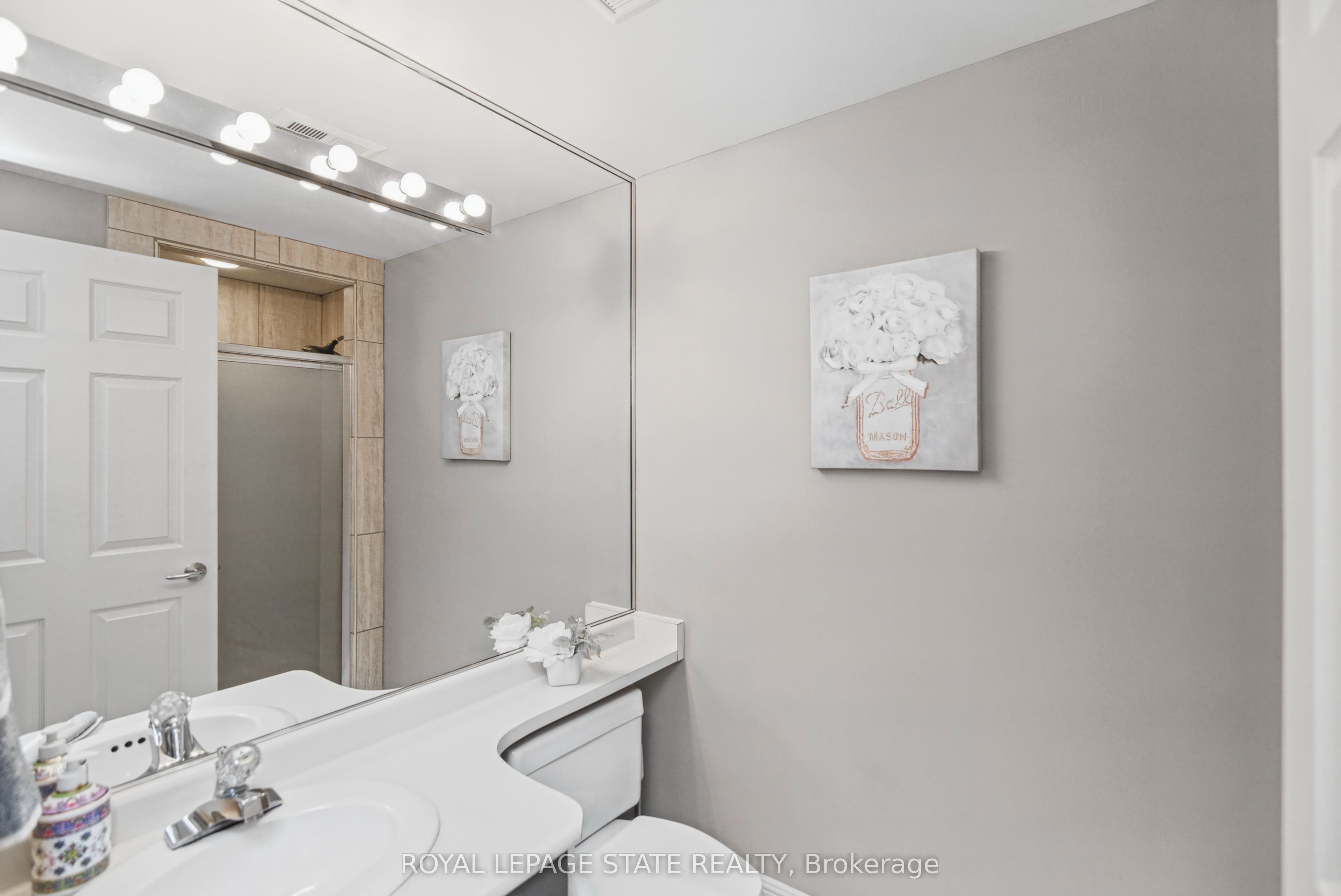 430 Pearl Street 403 Property Photo 36