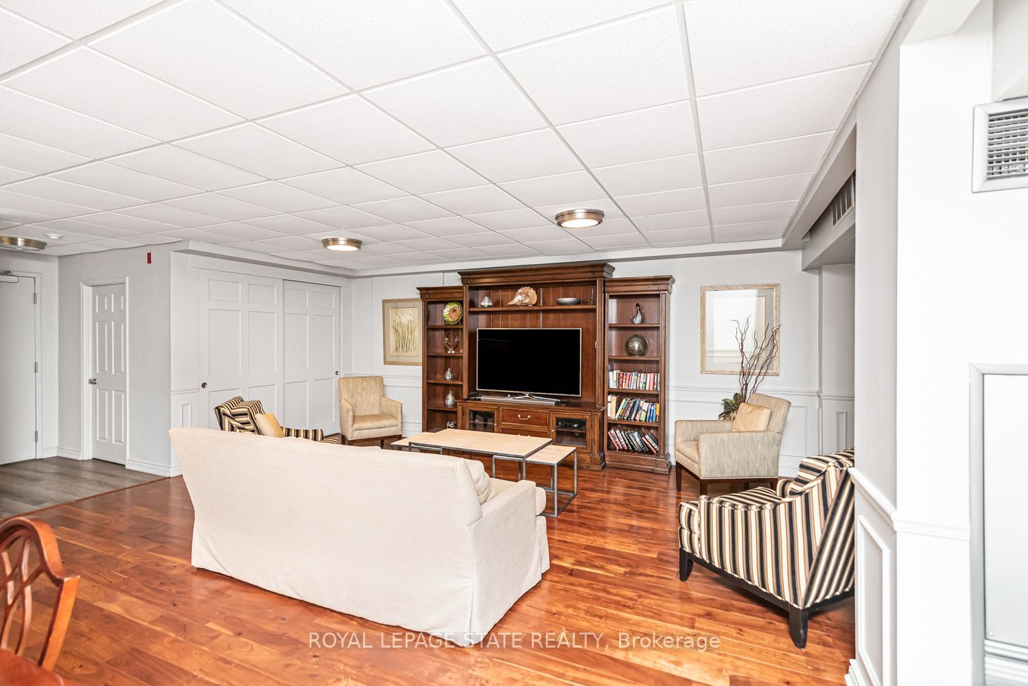 430 Pearl Street 403 Property Photo 37