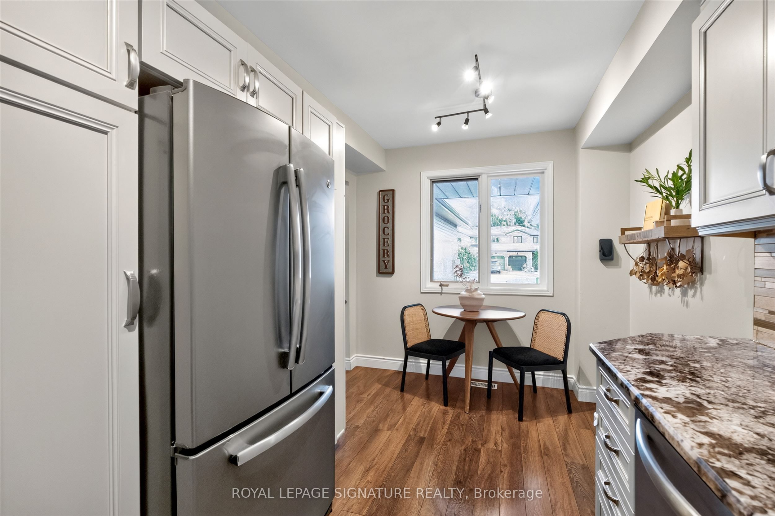 1373 Treeland Street Property Photo 8