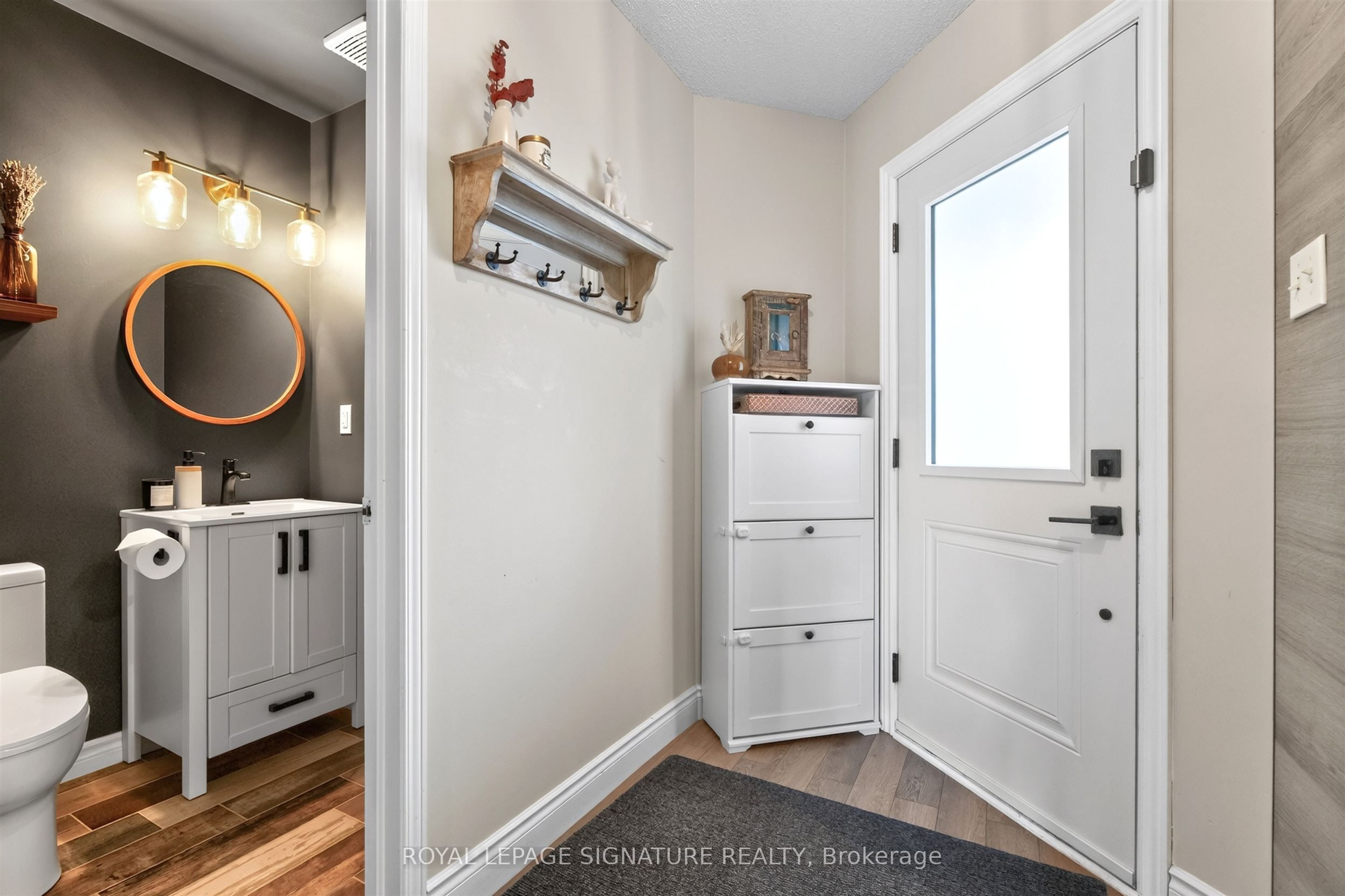 1373 Treeland Street Property Photo 9