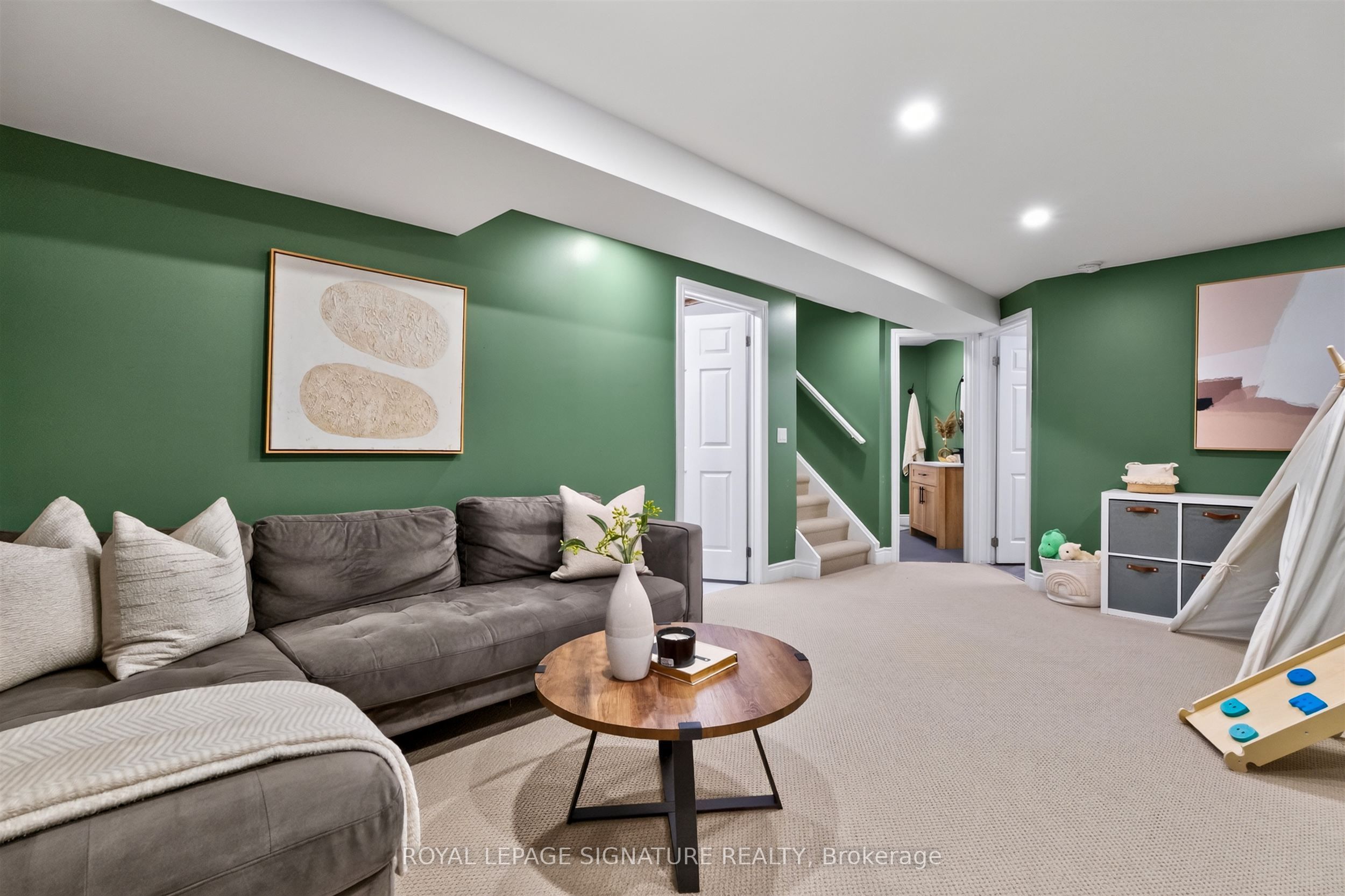 1373 Treeland Street Property Photo 24