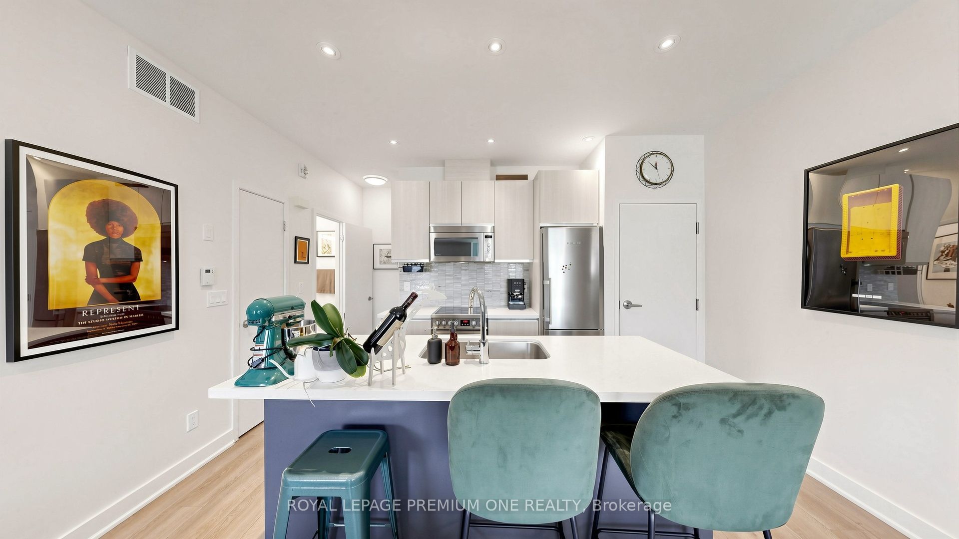 441 Jane Street 203 Property Photo 7