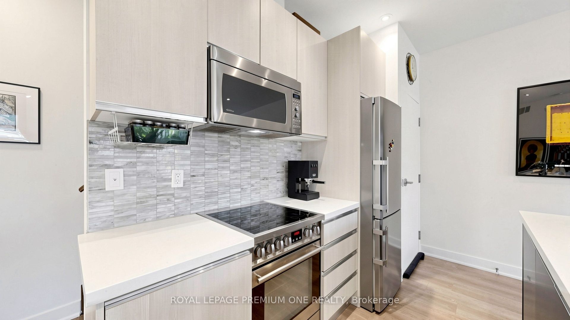 441 Jane Street 203 Property Photo 11