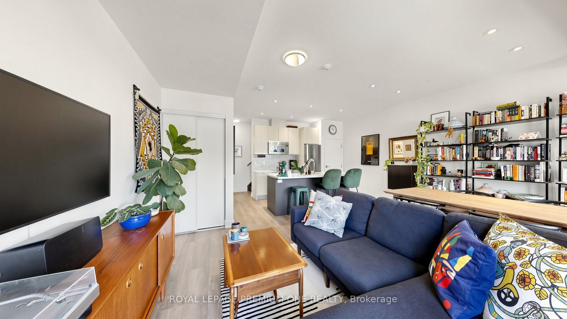 441 Jane Street 203 Property Photo 20
