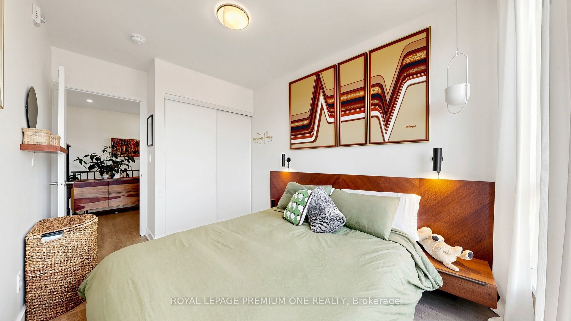 441 Jane Street 203 Property Photo 31