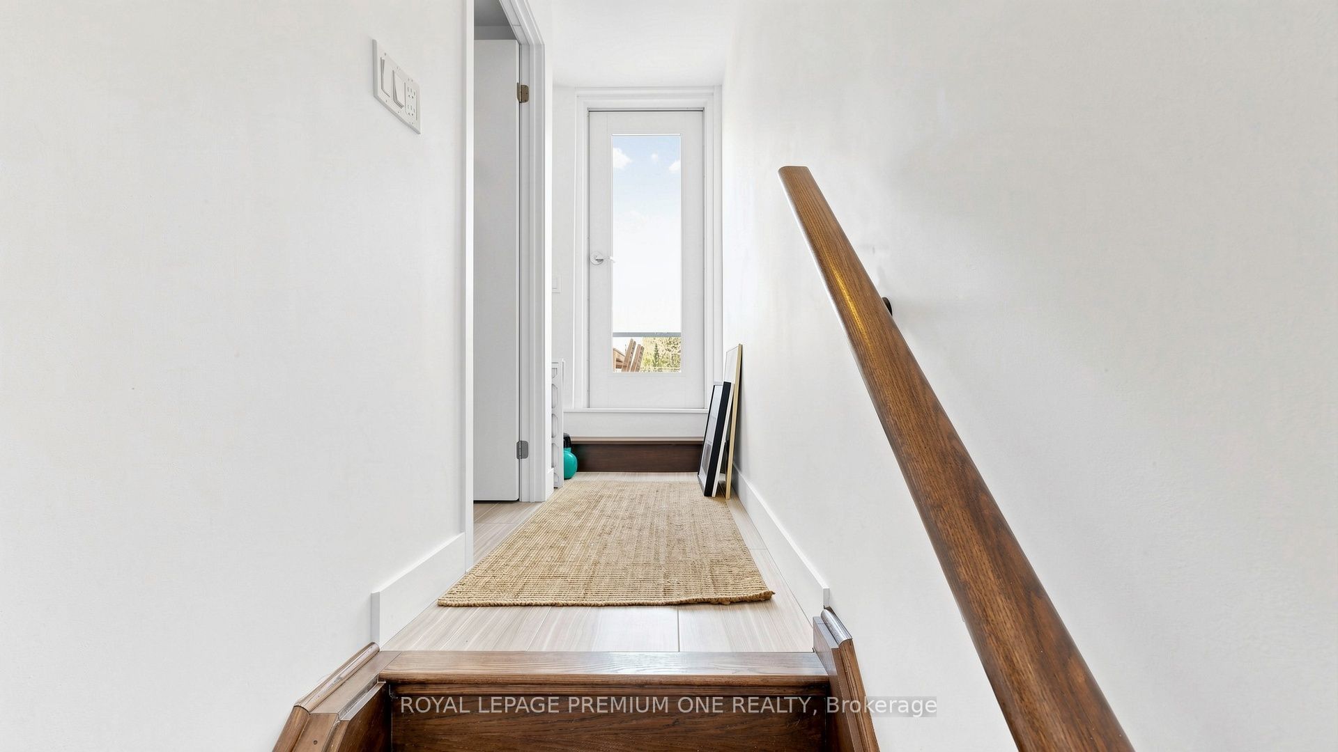 441 Jane Street 203 Property Photo 37