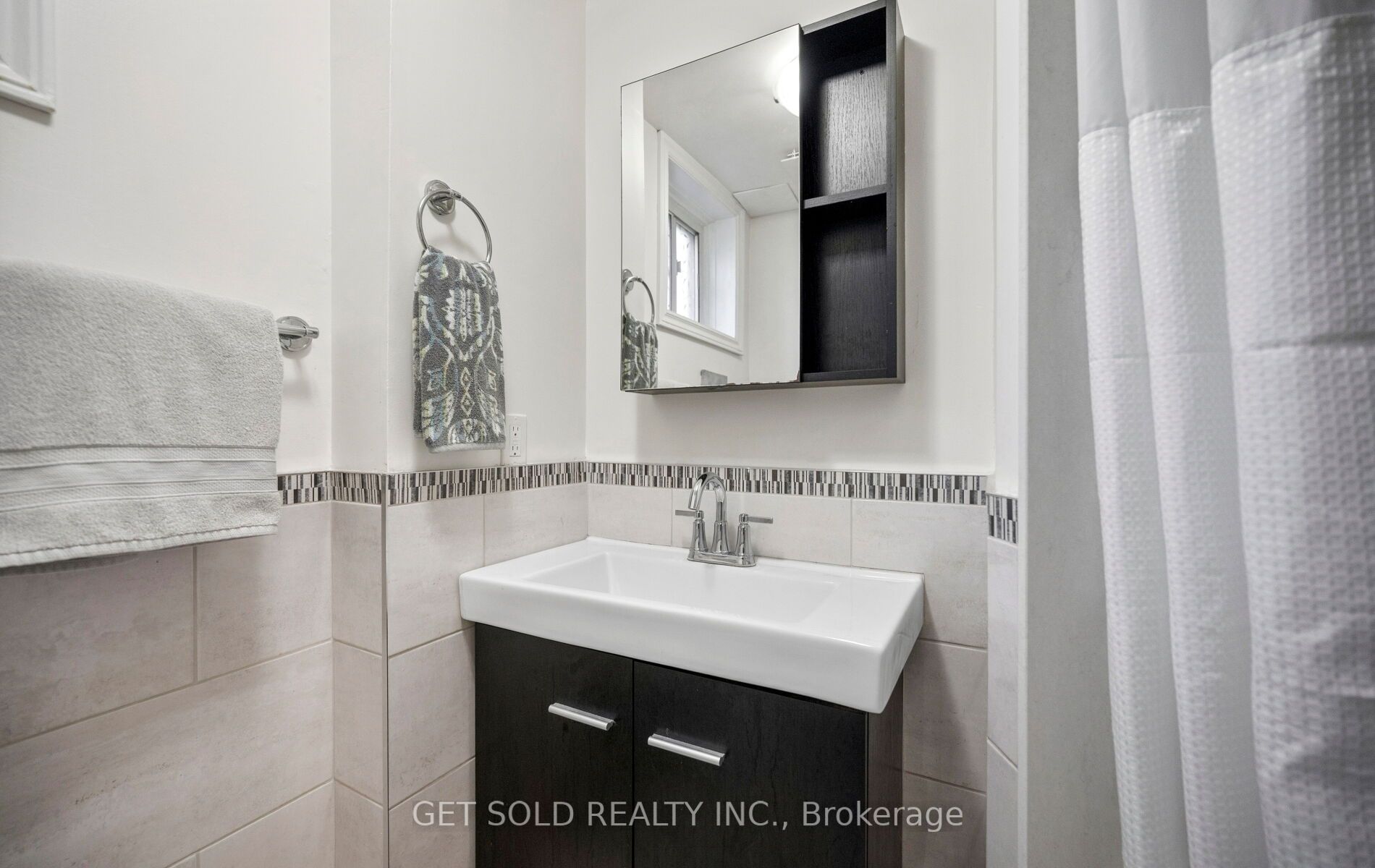 6 Marcel Road Property Photo 39