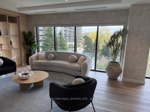 86 Dundas Street E 611 Property Photo 12