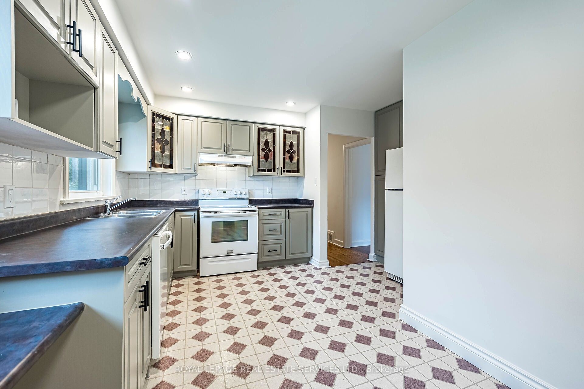 454 Rimilton Avenue Property Photo 19