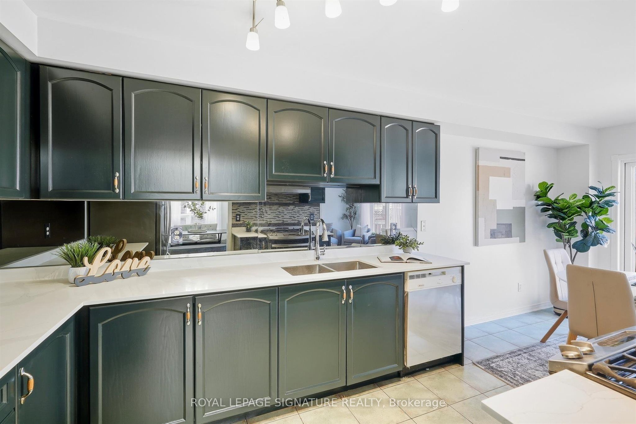 106 Heartleaf Crescent Property Photo 10