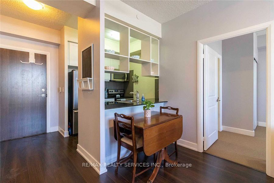 2 Eva Road 325 Property Photo 10
