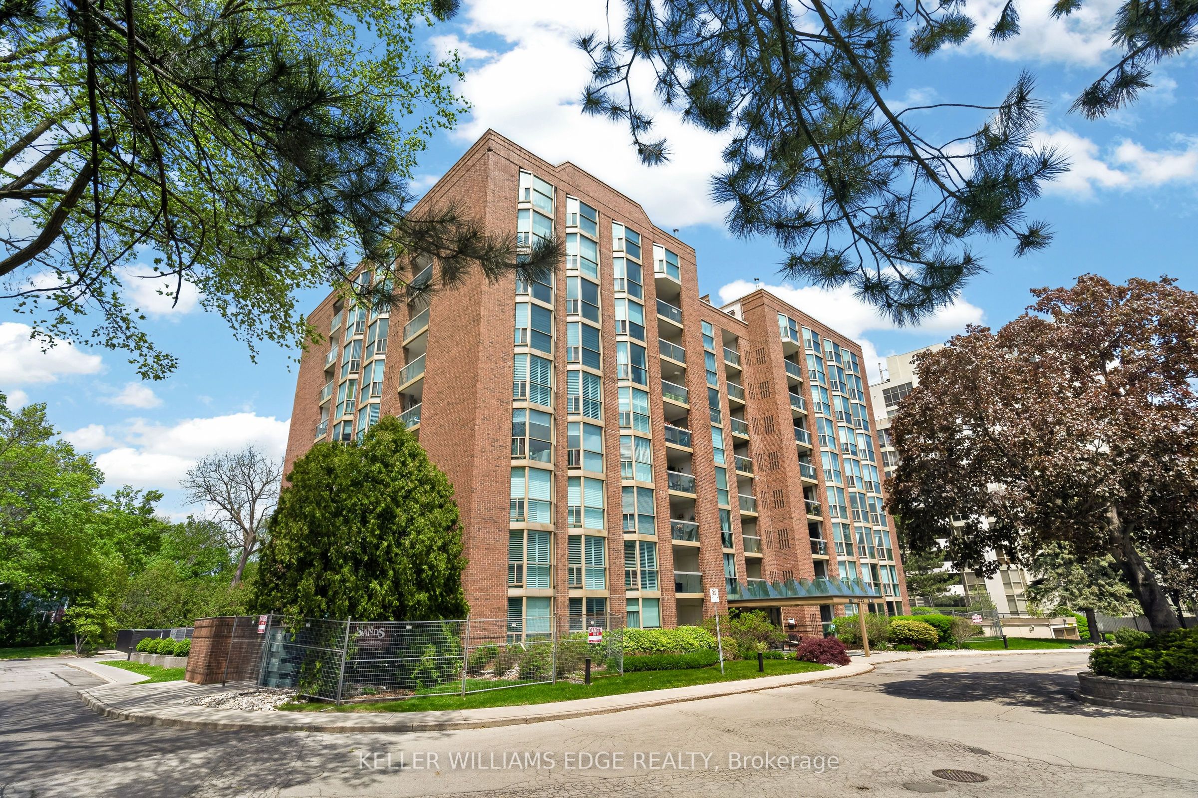 1225 North Shore Boulevard E 510 Property Photo 1