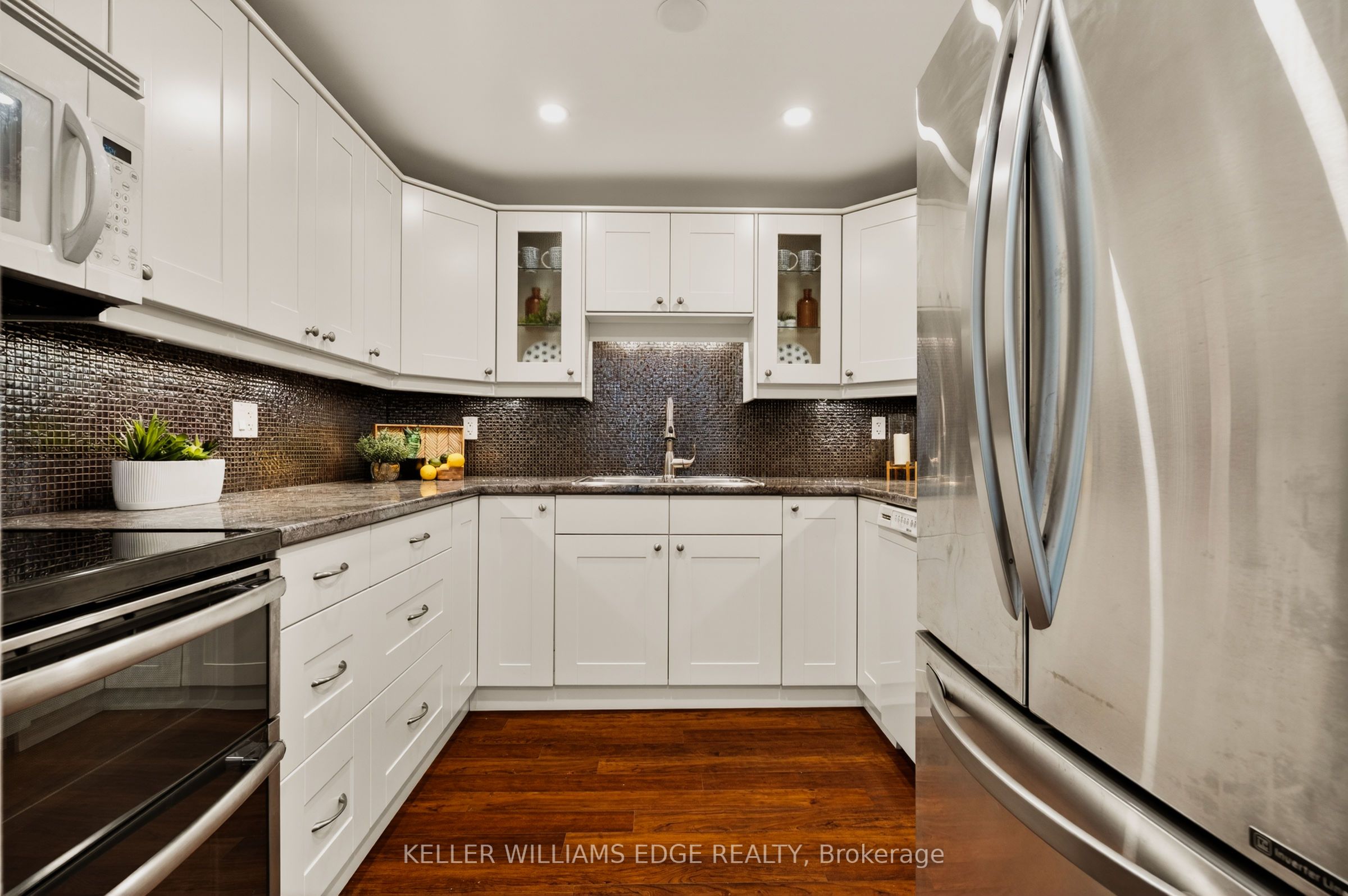1225 North Shore Boulevard E 510 Property Photo 12