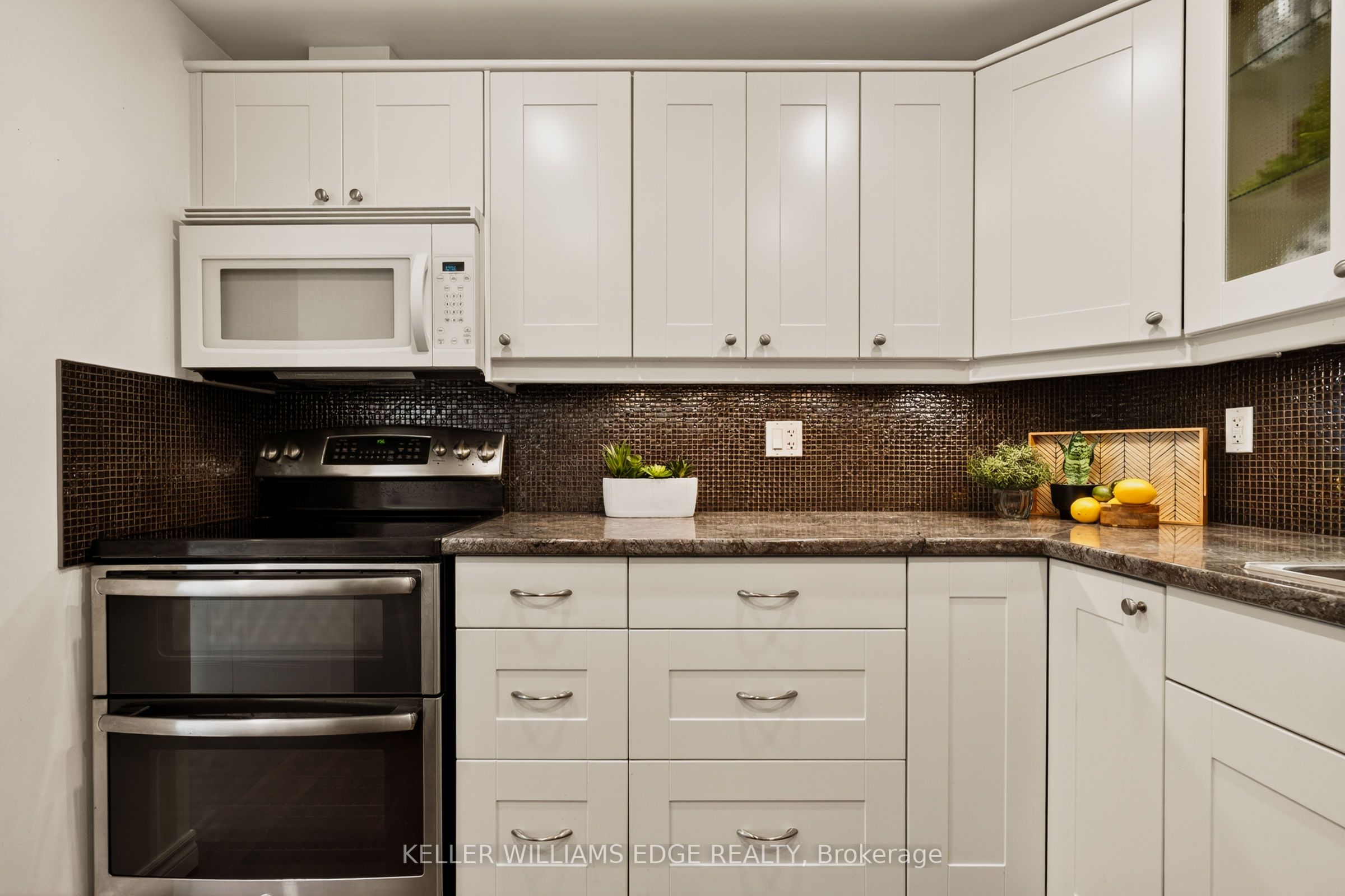 1225 North Shore Boulevard E 510 Property Photo 15