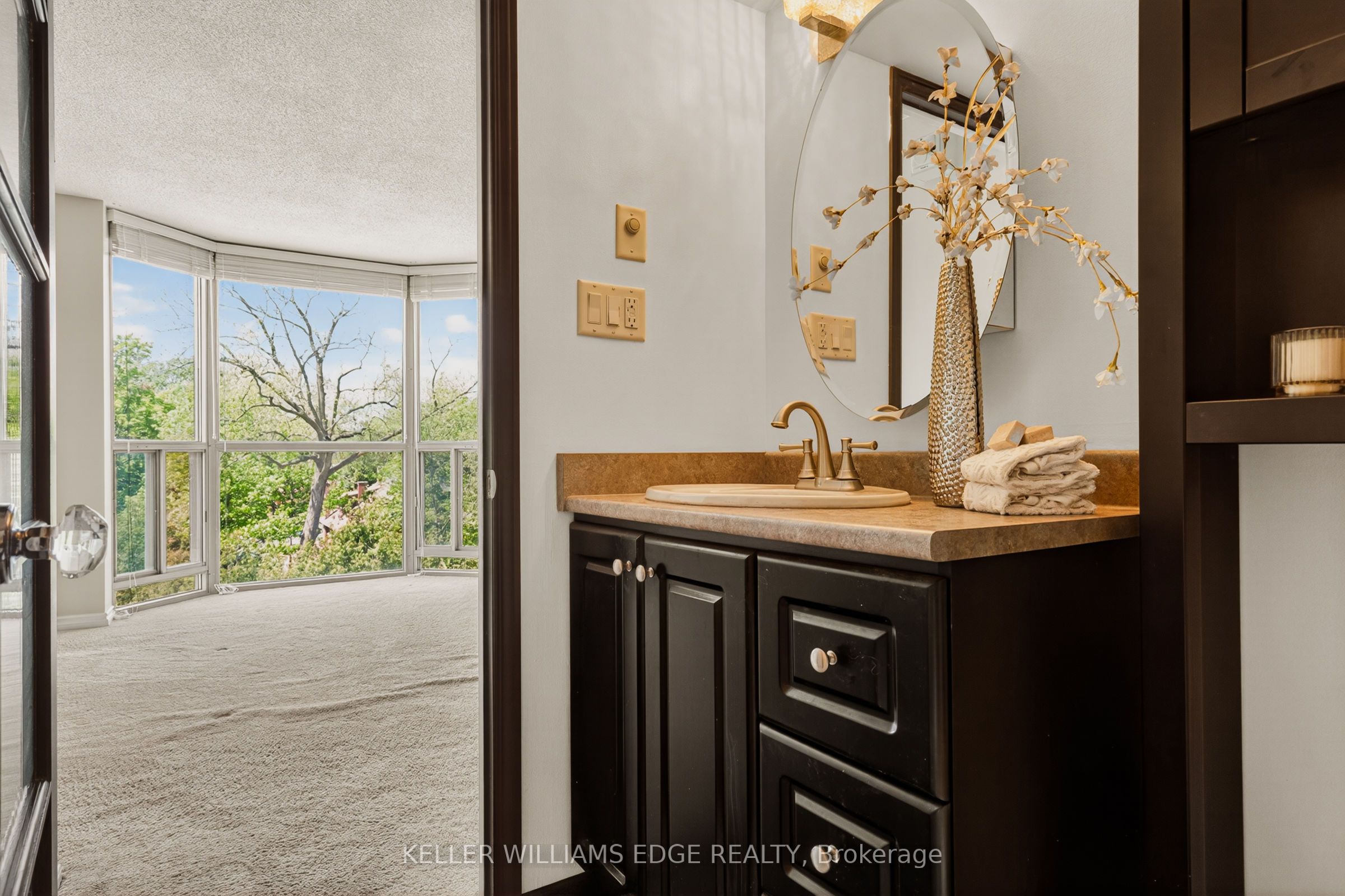 1225 North Shore Boulevard E 510 Property Photo 24