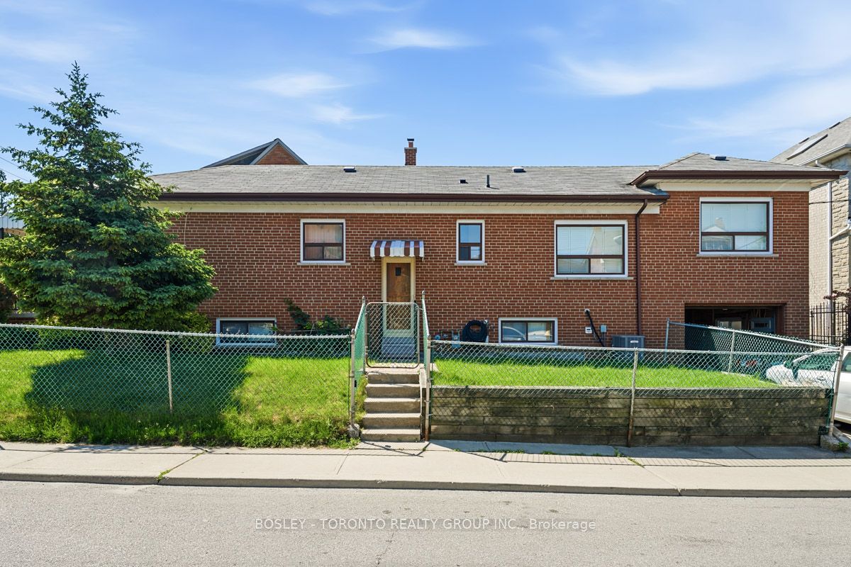 146 Earlscourt Avenue Lower Property Photo 1