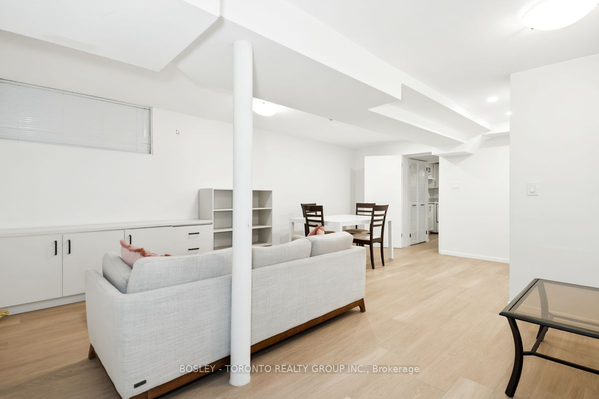 146 Earlscourt Avenue Lower Property Photo 4