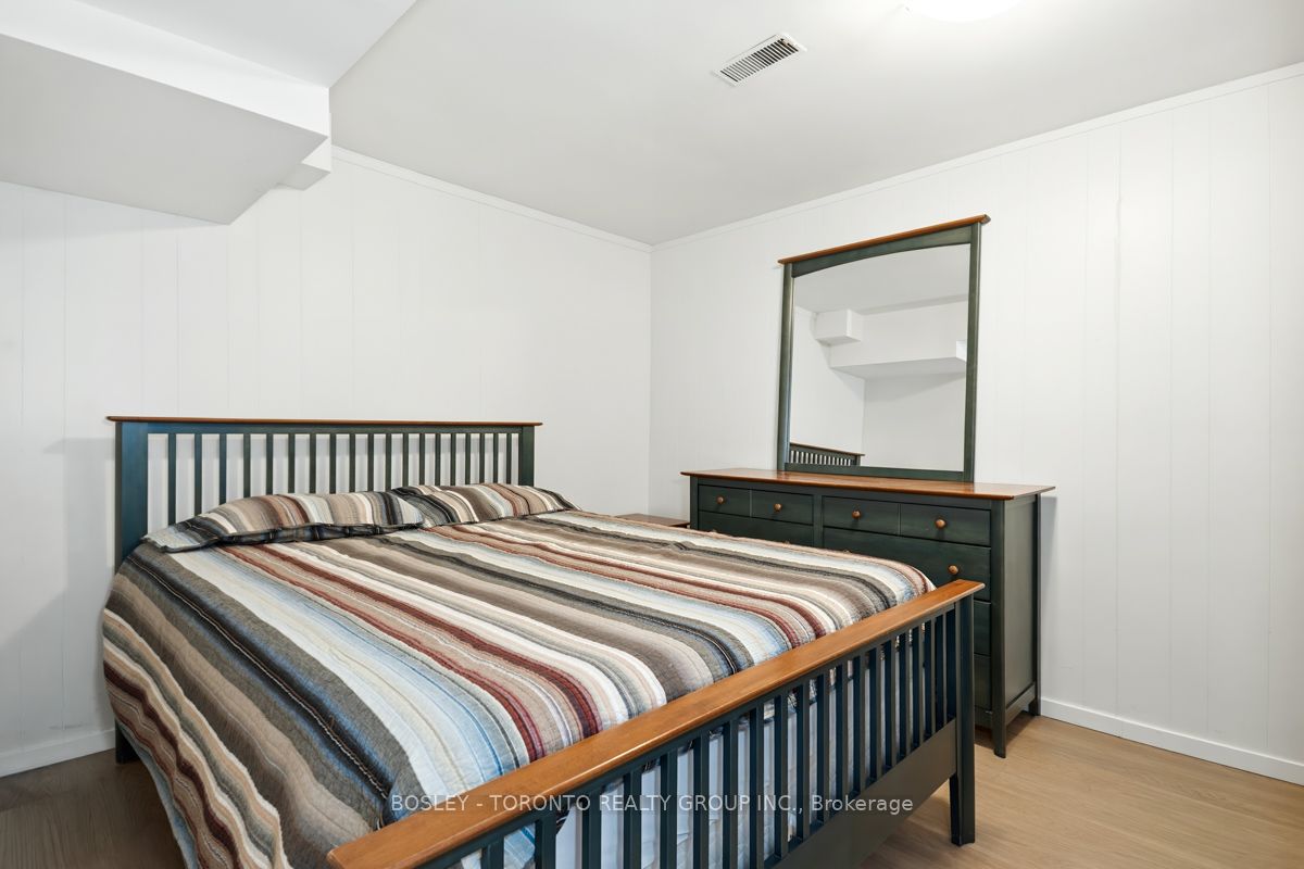 146 Earlscourt Avenue Lower Property Photo 24