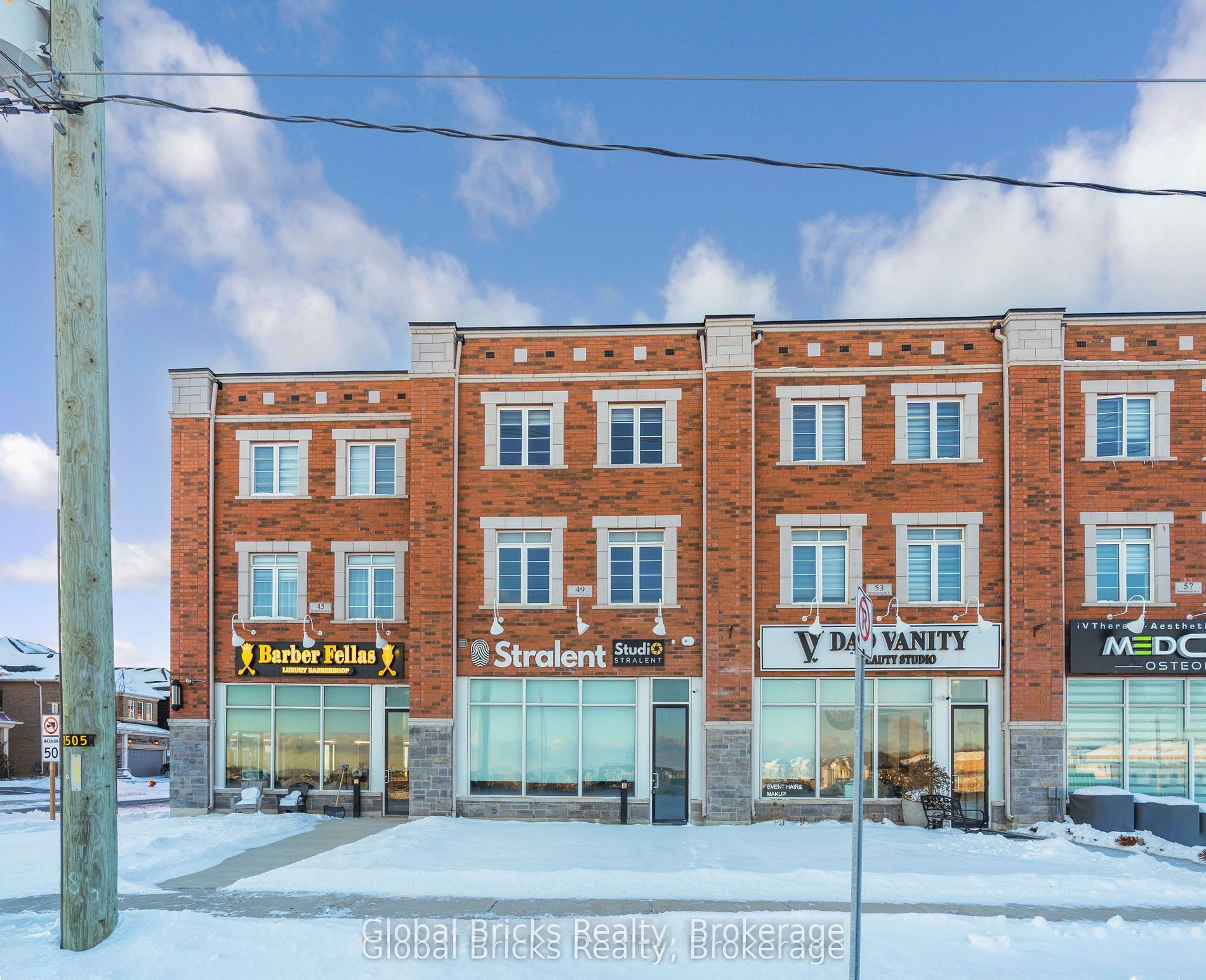 49 Burnhamthorpe Road E Property Photo 2