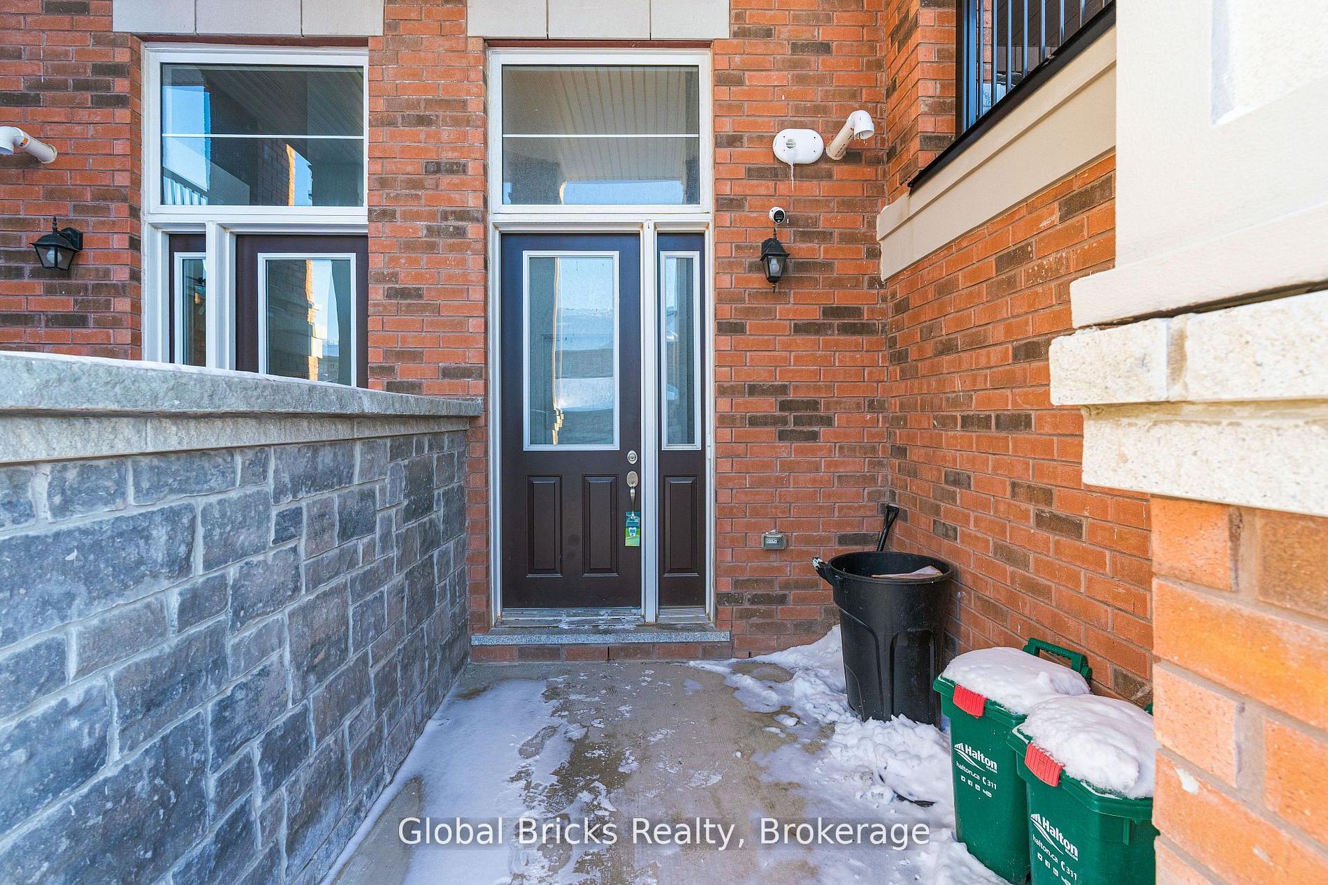 49 Burnhamthorpe Road E Property Photo 14