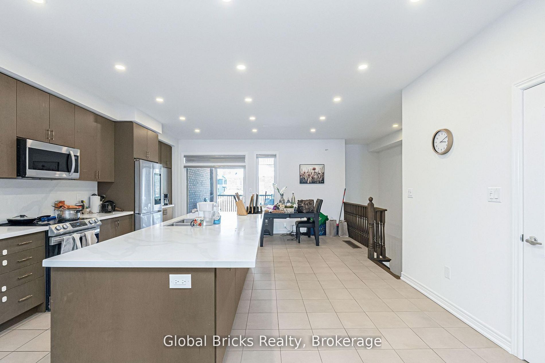 49 Burnhamthorpe Road E Property Photo 18