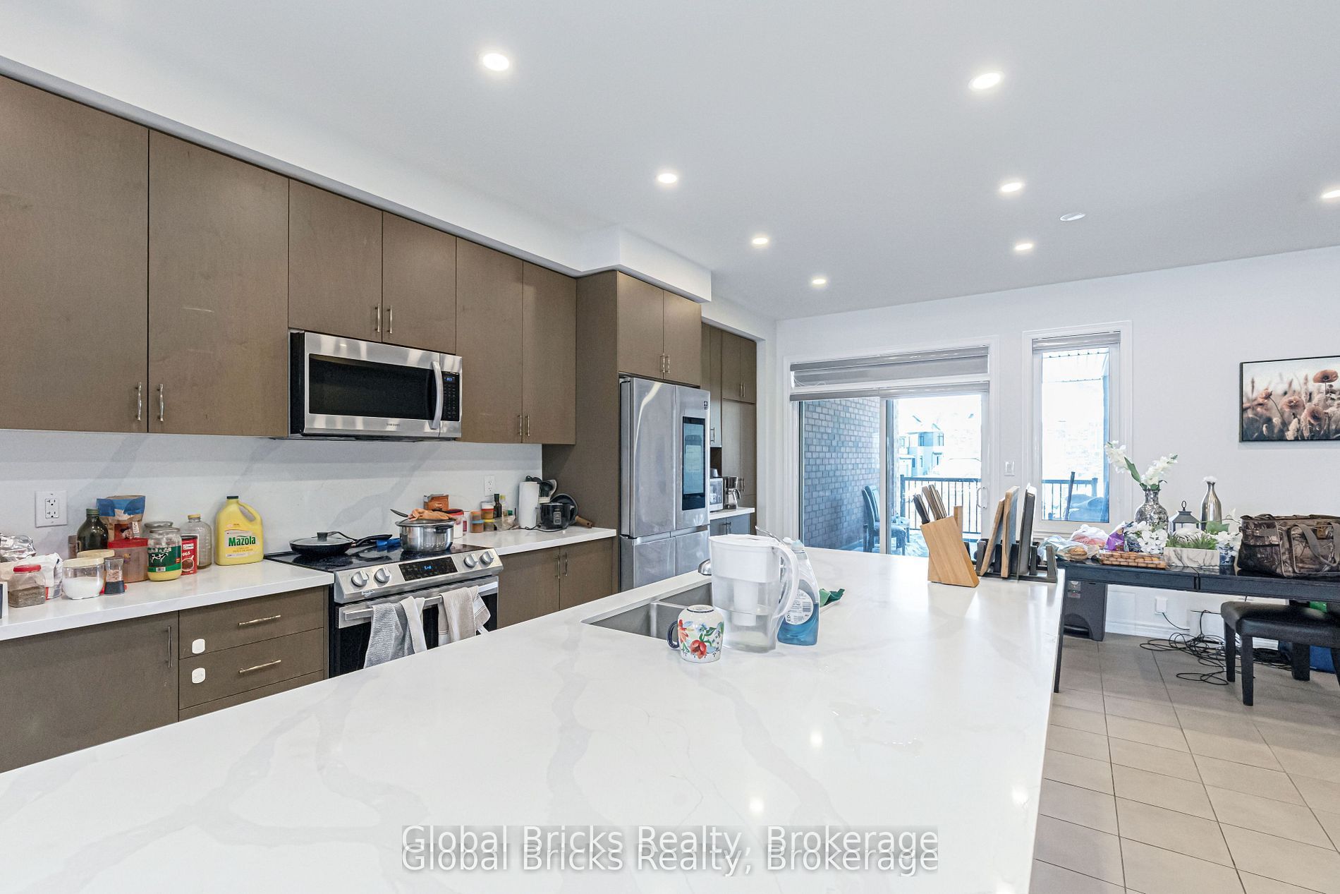 49 Burnhamthorpe Road E Property Photo 22