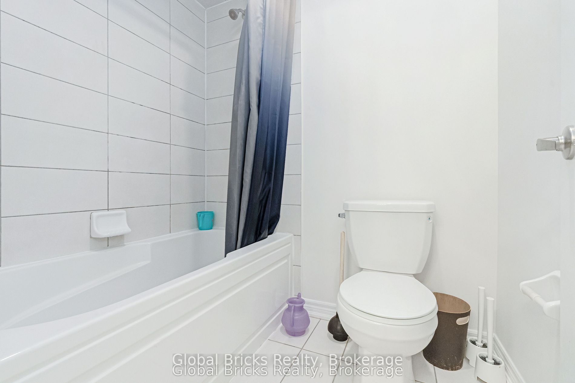 49 Burnhamthorpe Road E Property Photo 29
