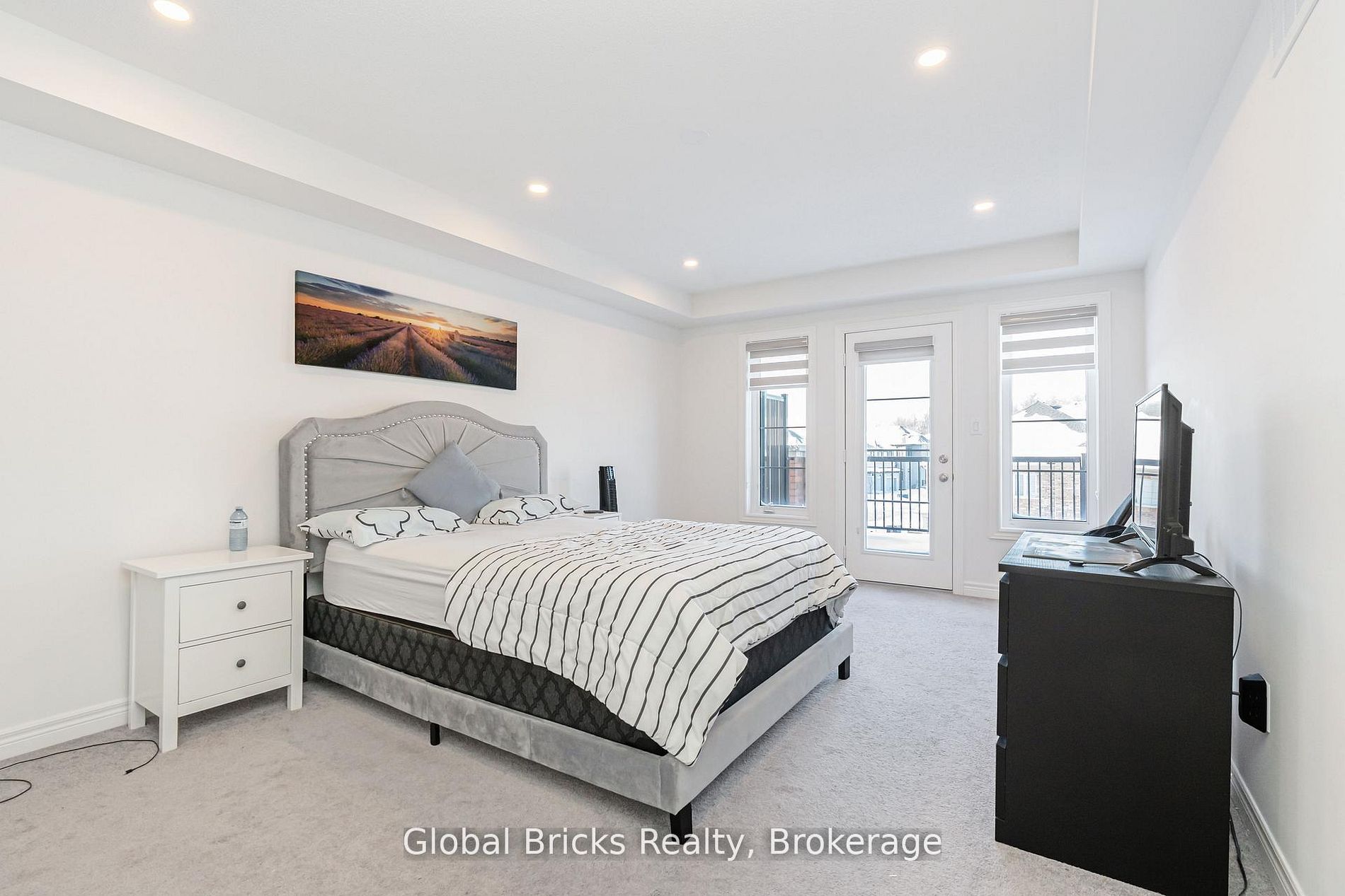 49 Burnhamthorpe Road E Property Photo 32