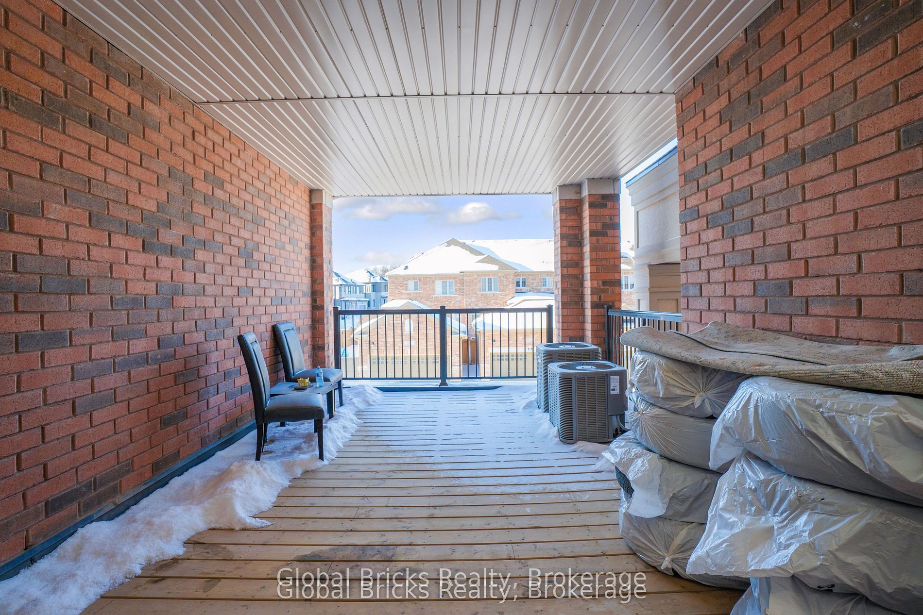 49 Burnhamthorpe Road E Property Photo 45