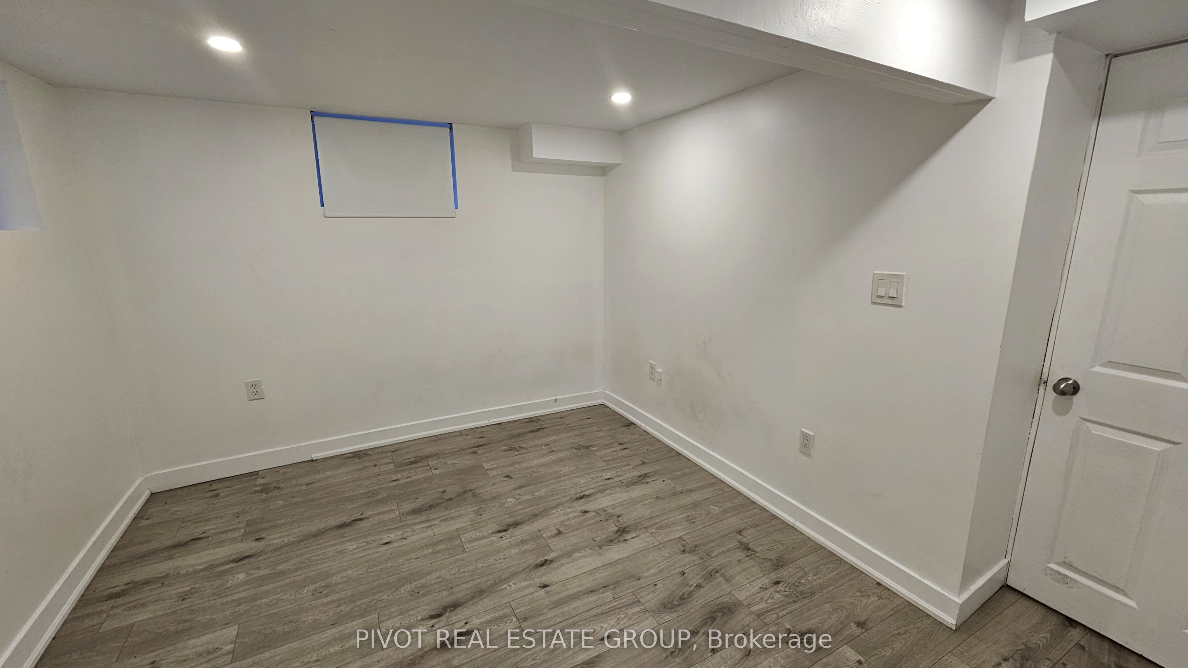 1379 Freeport Drive Bsmt Property Photo 3