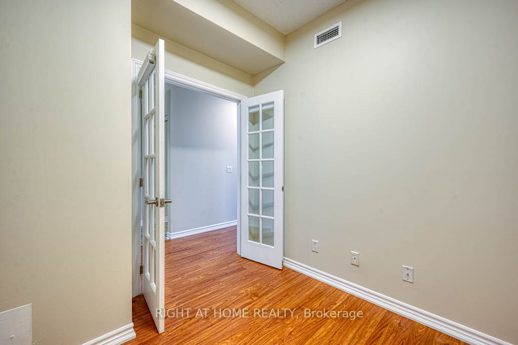 388 Prince Of Wales Drive 1711 Property Photo 11