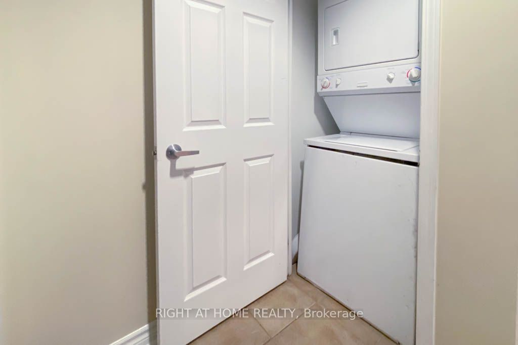388 Prince Of Wales Drive 1711 Property Photo 27